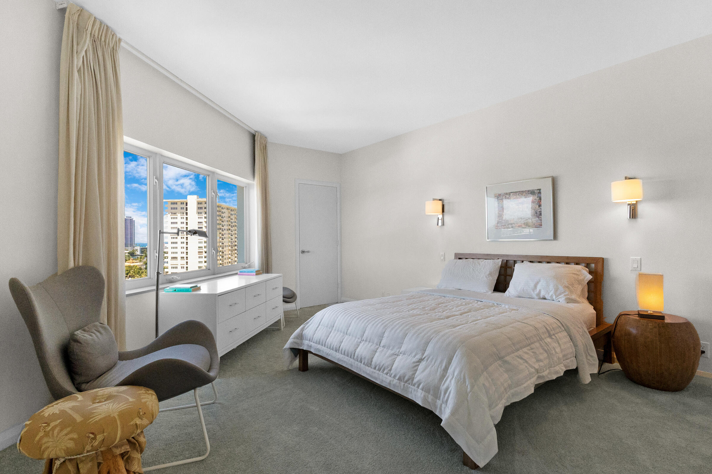 FOUR SEASONS CONDO - Residential