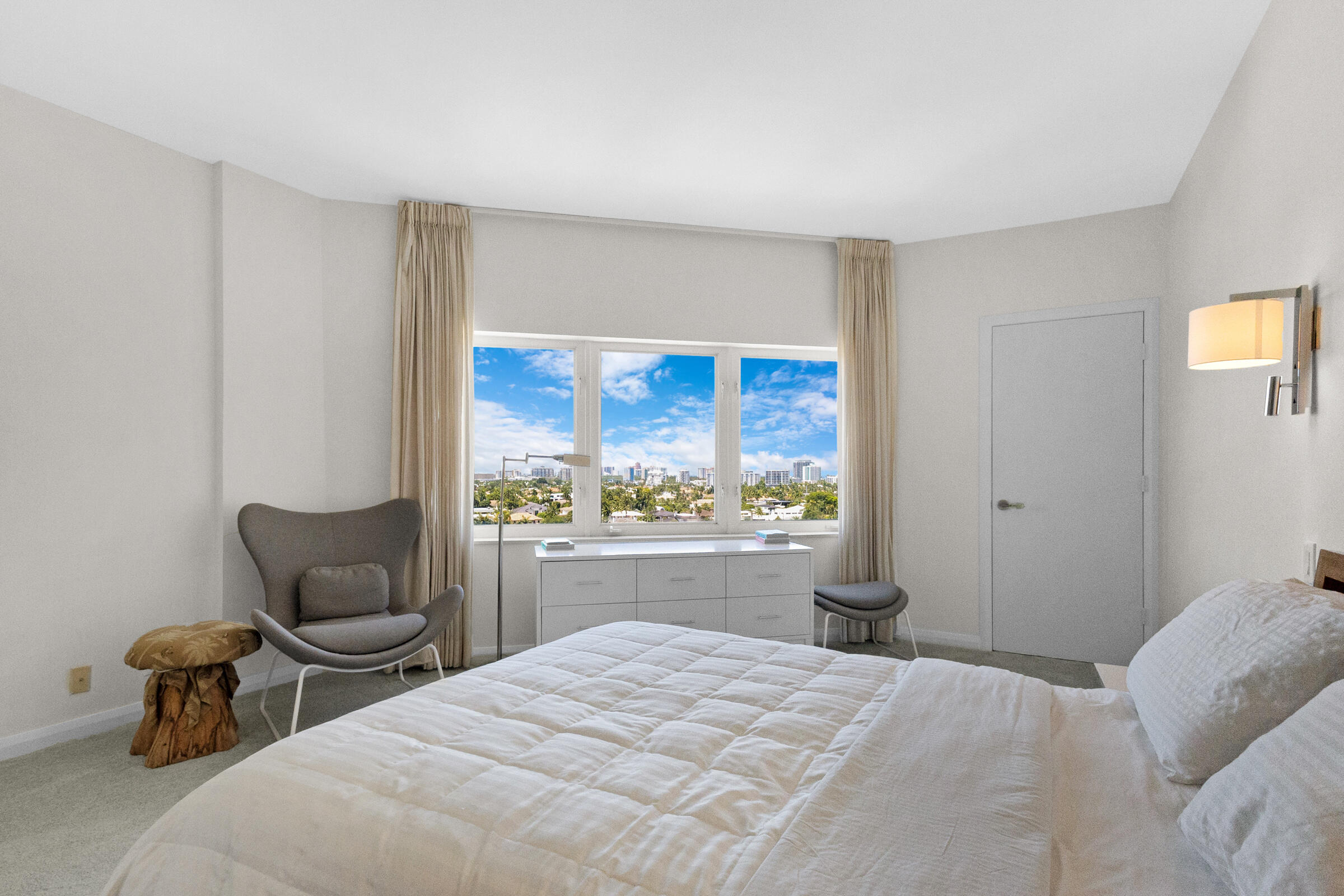 FOUR SEASONS CONDO - Residential