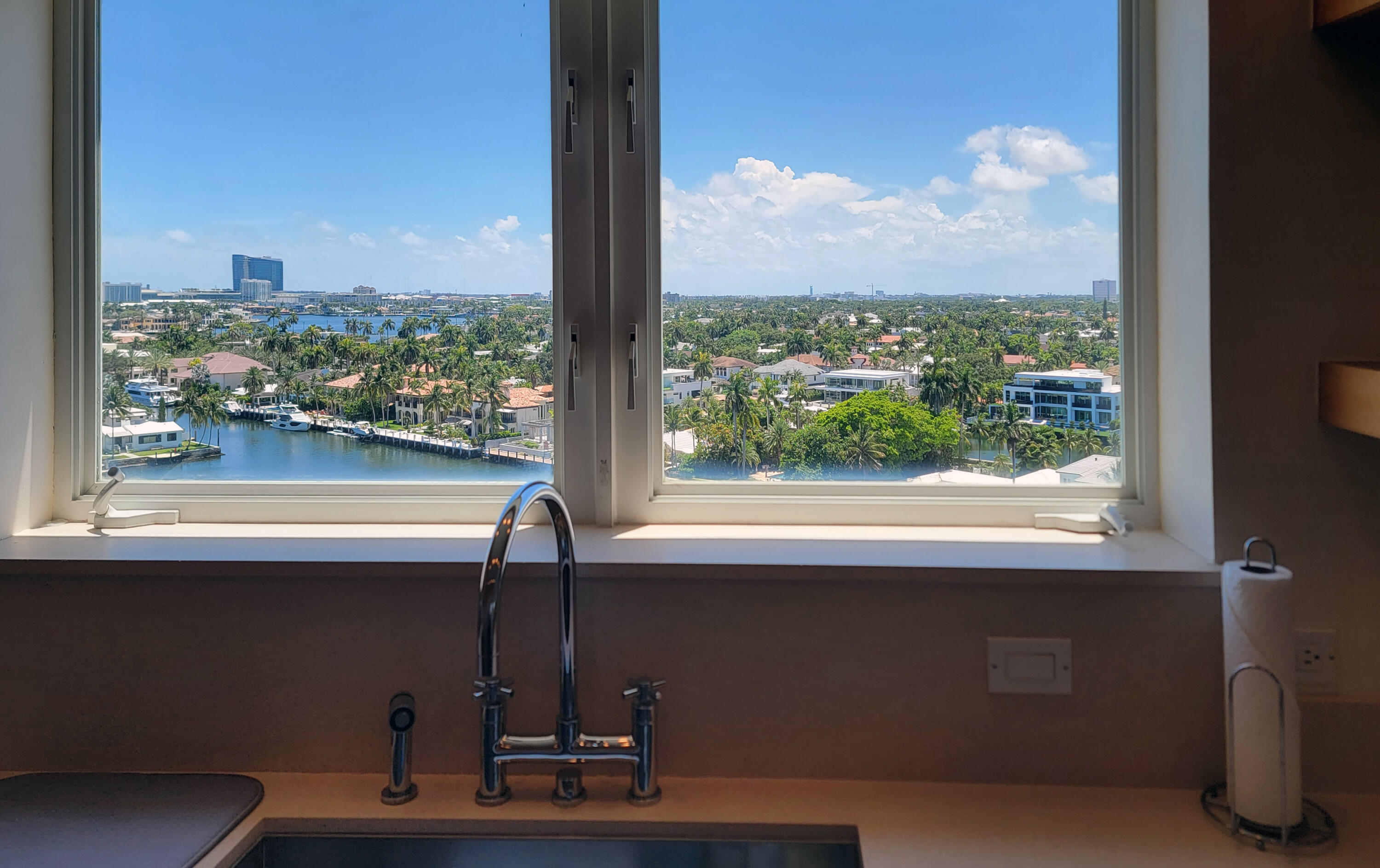 FOUR SEASONS CONDO - Residential