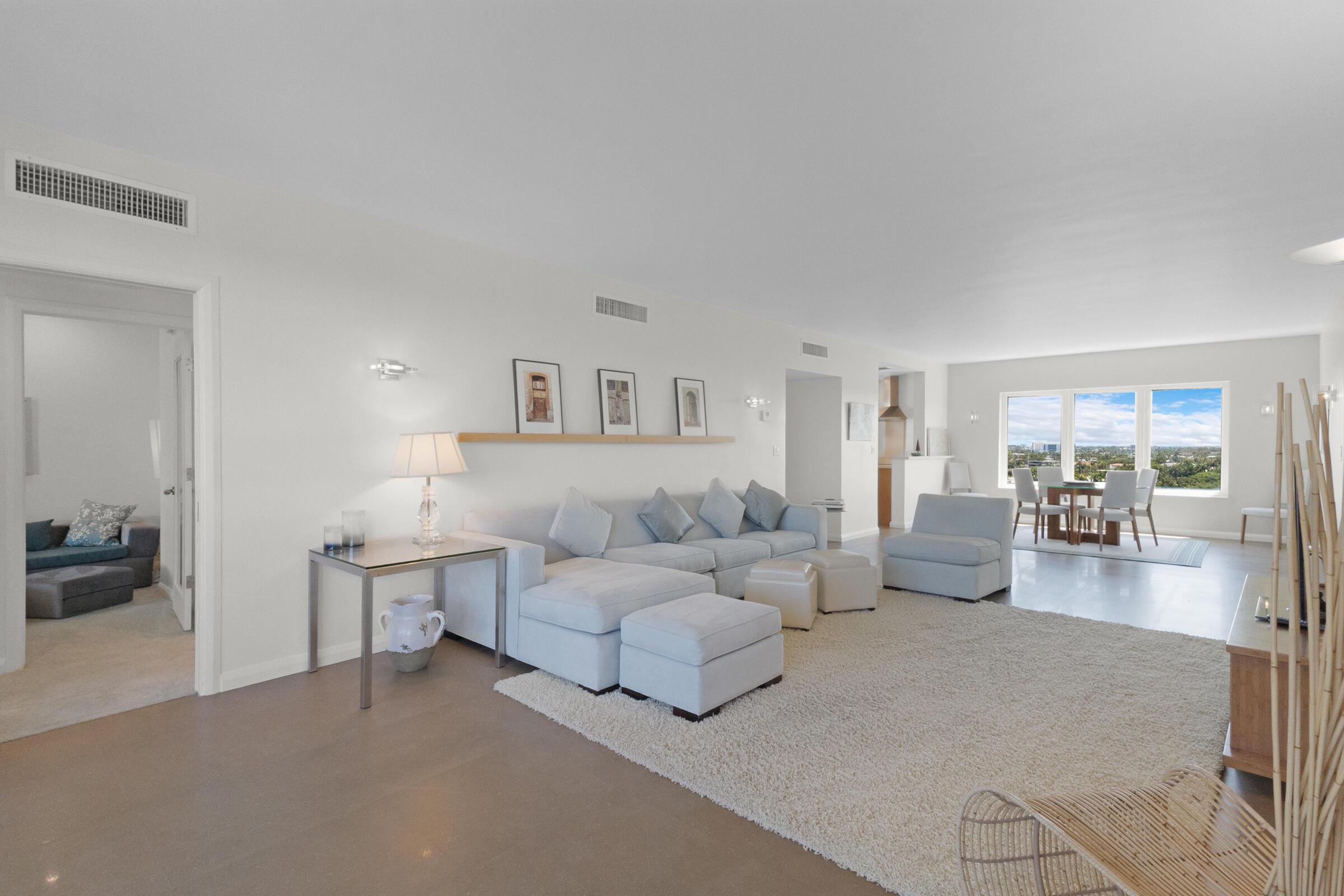 FOUR SEASONS CONDO - Residential