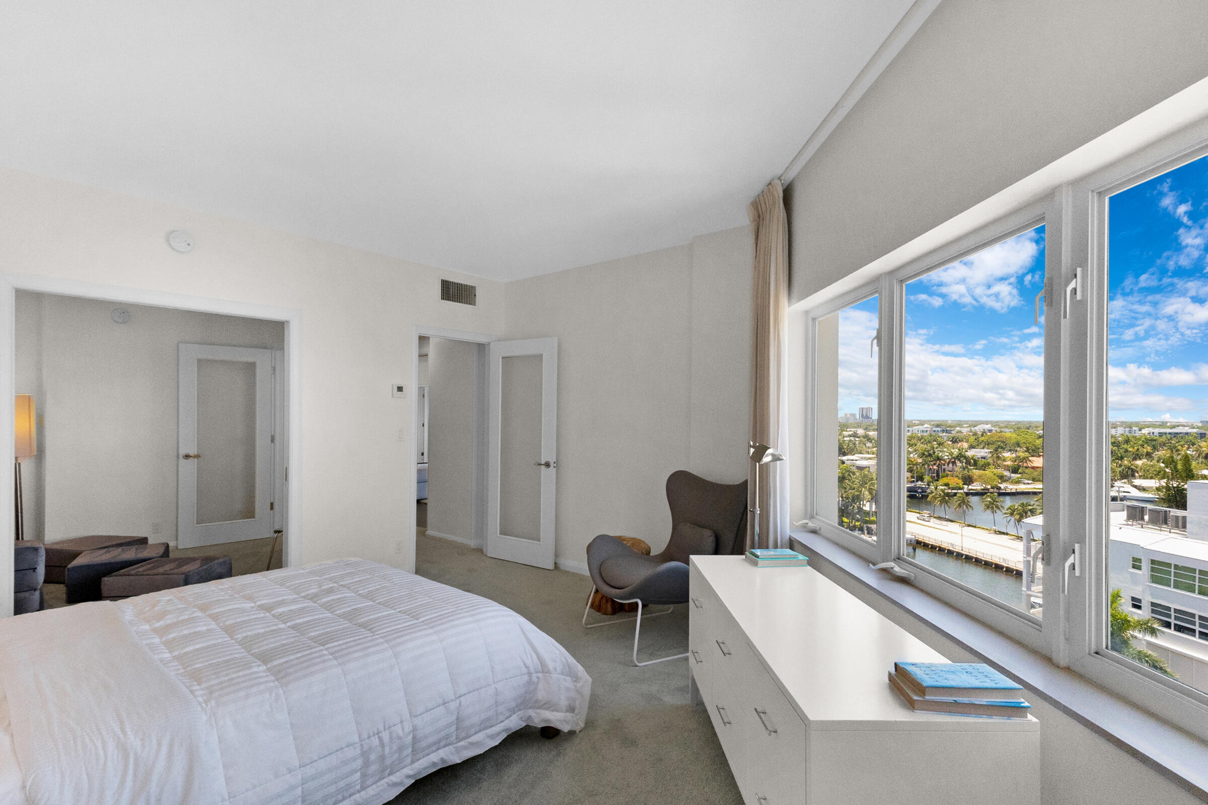 FOUR SEASONS CONDO - Residential