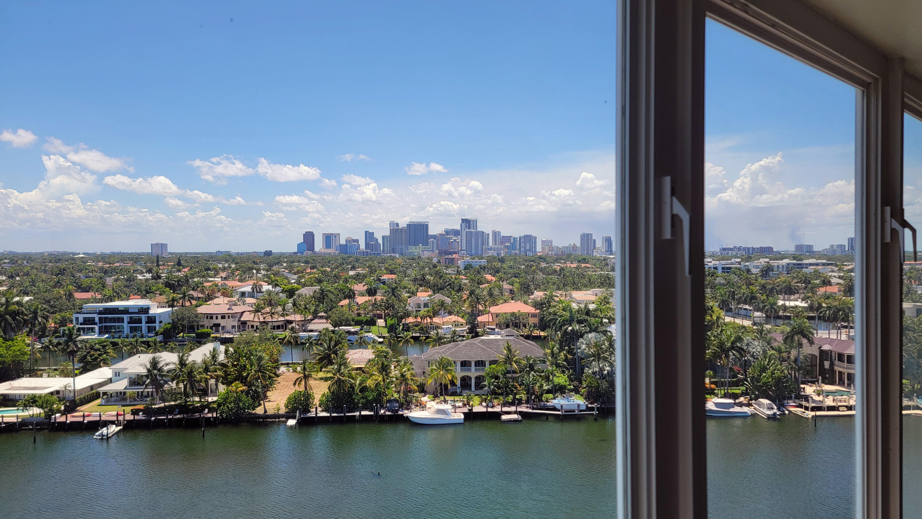 FOUR SEASONS CONDO - Residential