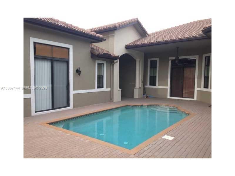 HARBOUR LAKES ESTATES - Residential