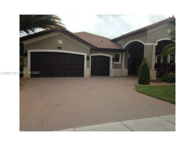 HARBOUR LAKES ESTATES - Residential