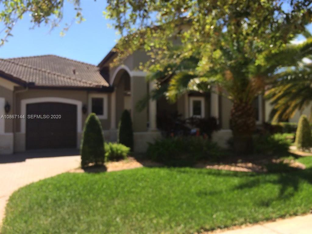 HARBOUR LAKES ESTATES - Residential