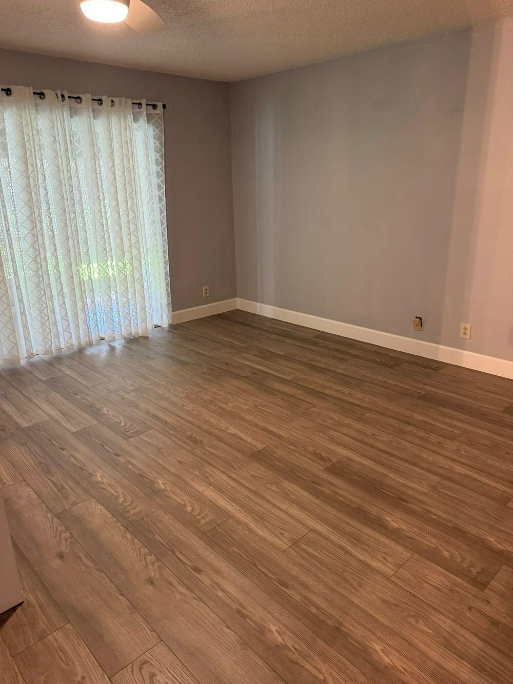 PALM GREENS AT VILLA DEL RAY CONDO - Residential