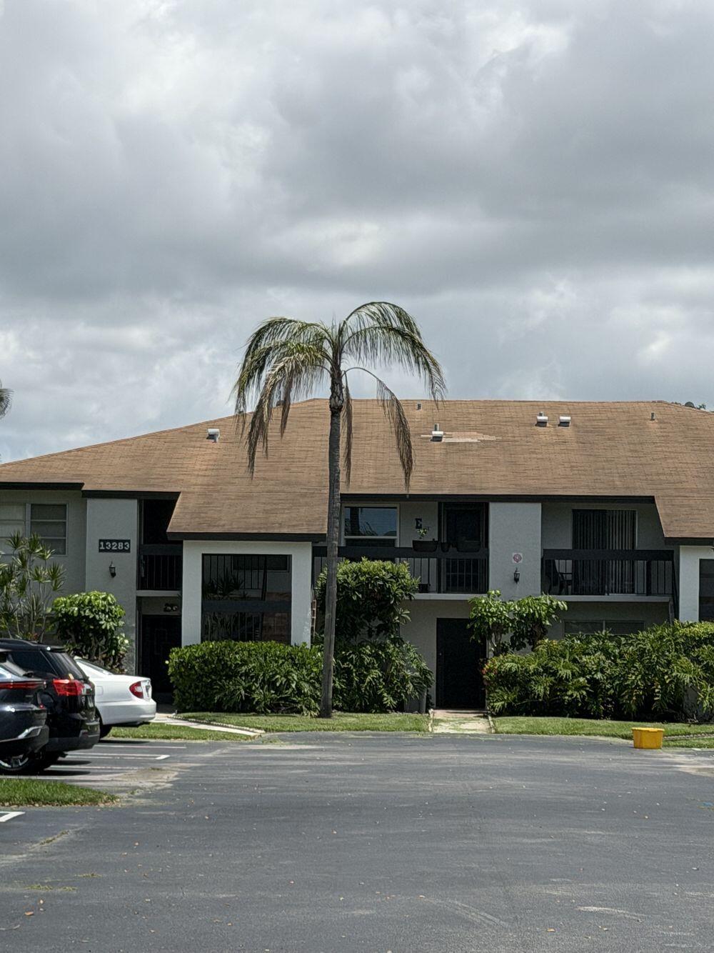 PALM GREENS AT VILLA DEL RAY CONDO - Residential