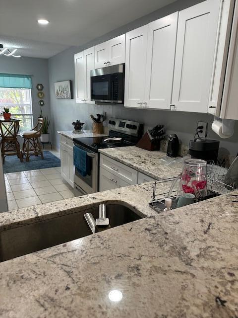 PALM GREENS AT VILLA DEL RAY CONDO - Residential