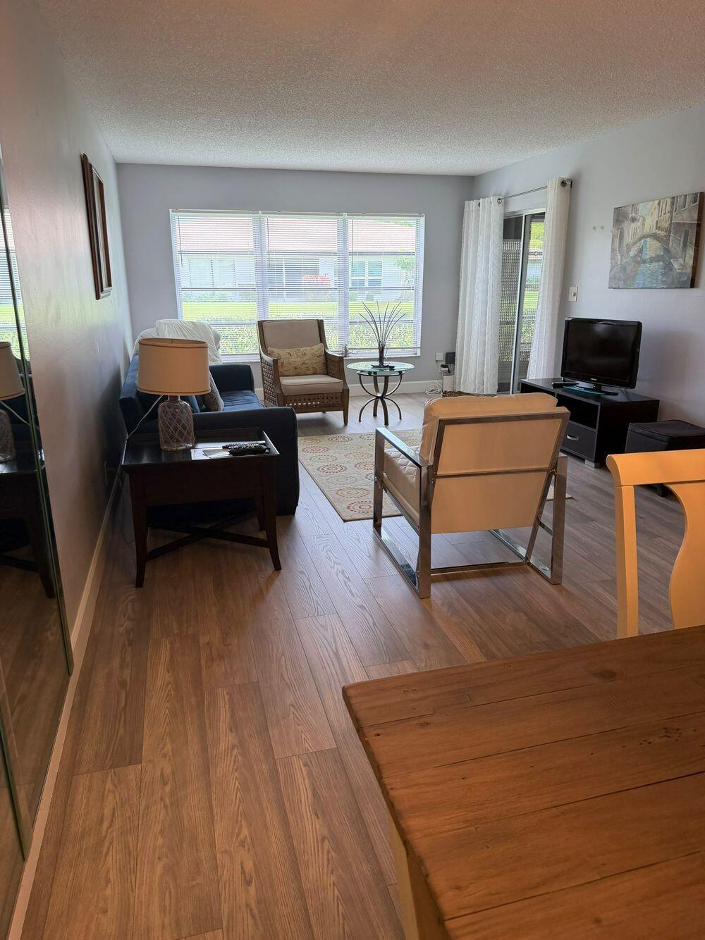 PALM GREENS AT VILLA DEL RAY CONDO - Residential