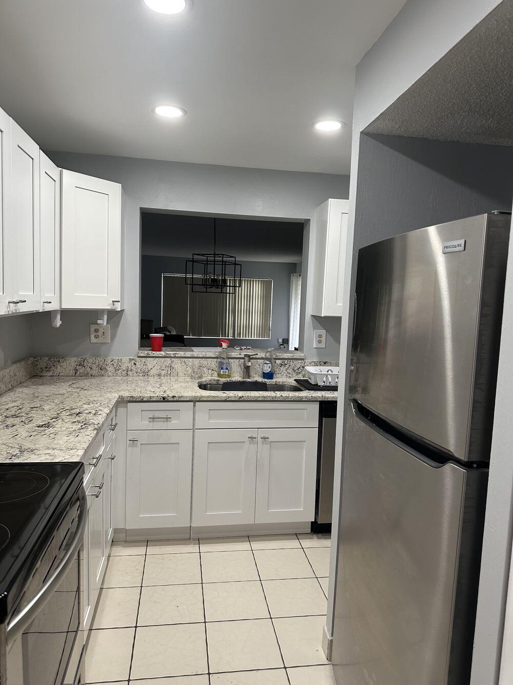 PALM GREENS AT VILLA DEL RAY CONDO - Residential