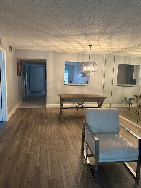 PALM GREENS AT VILLA DEL RAY CONDO - Residential