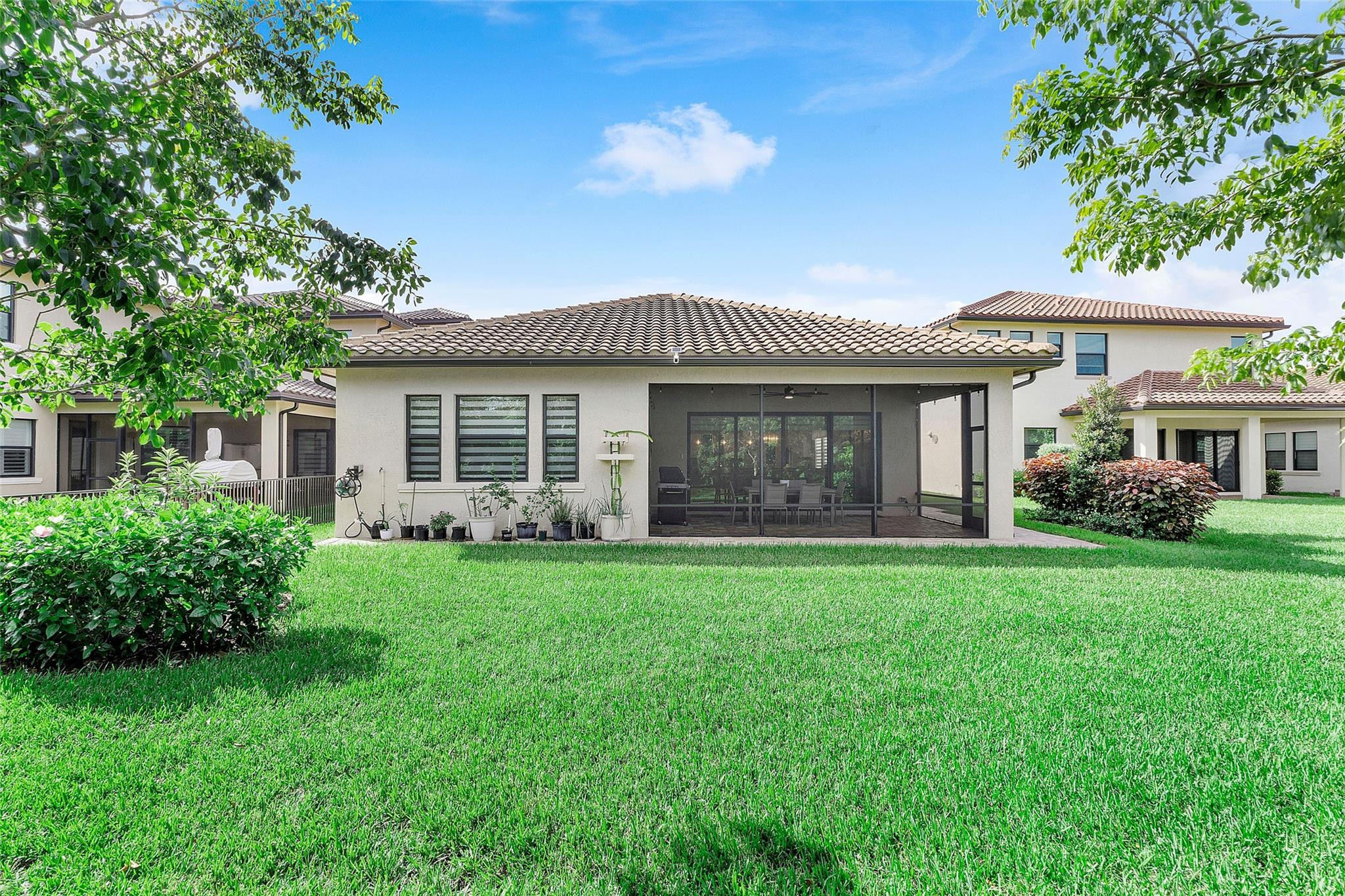 PARKLAND BAY - Residential