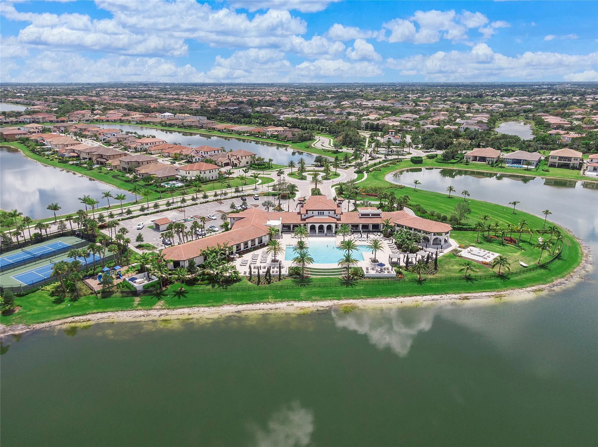 PARKLAND BAY - Residential