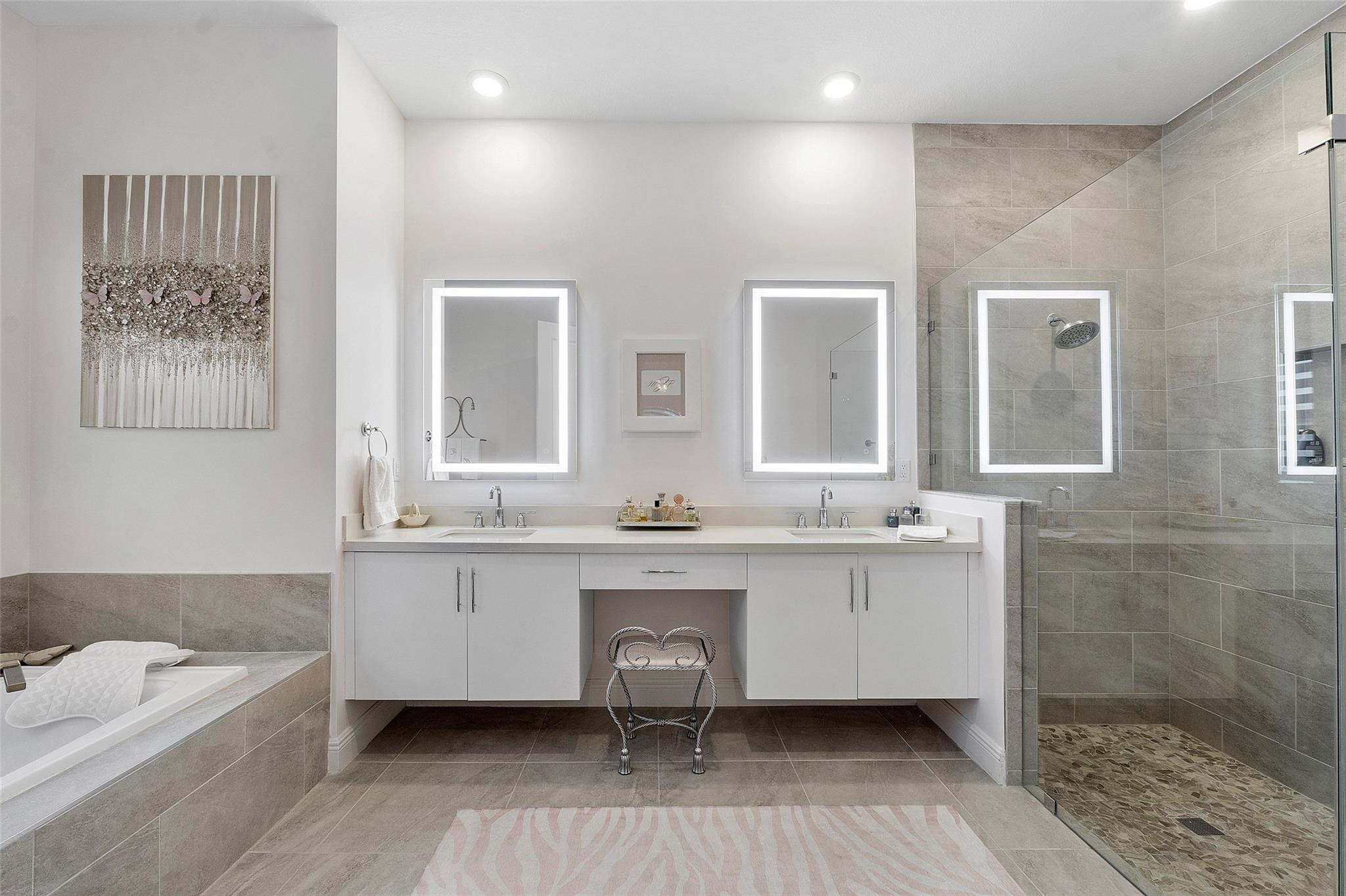 PARKLAND BAY - Residential