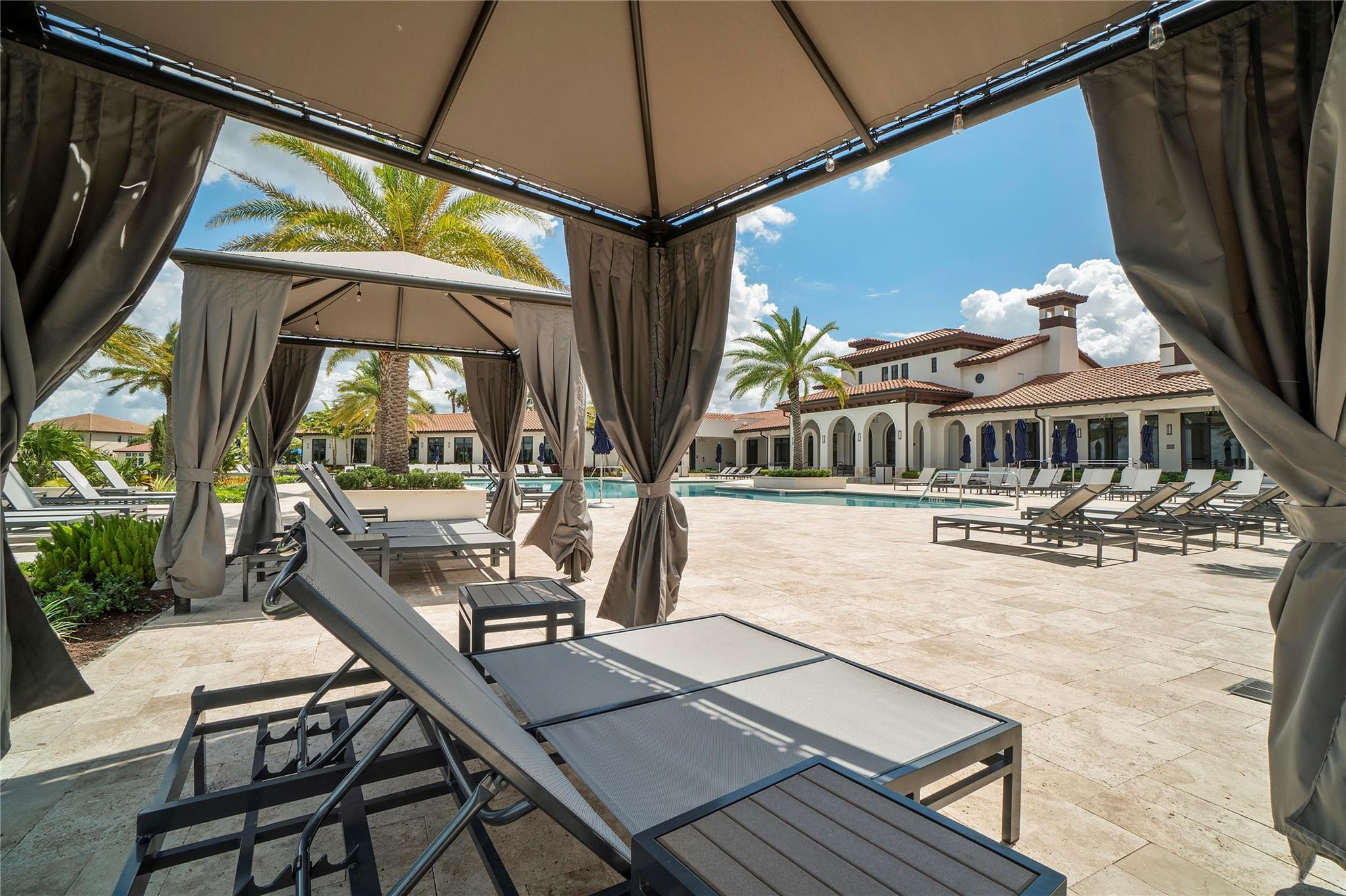 PARKLAND BAY - Residential