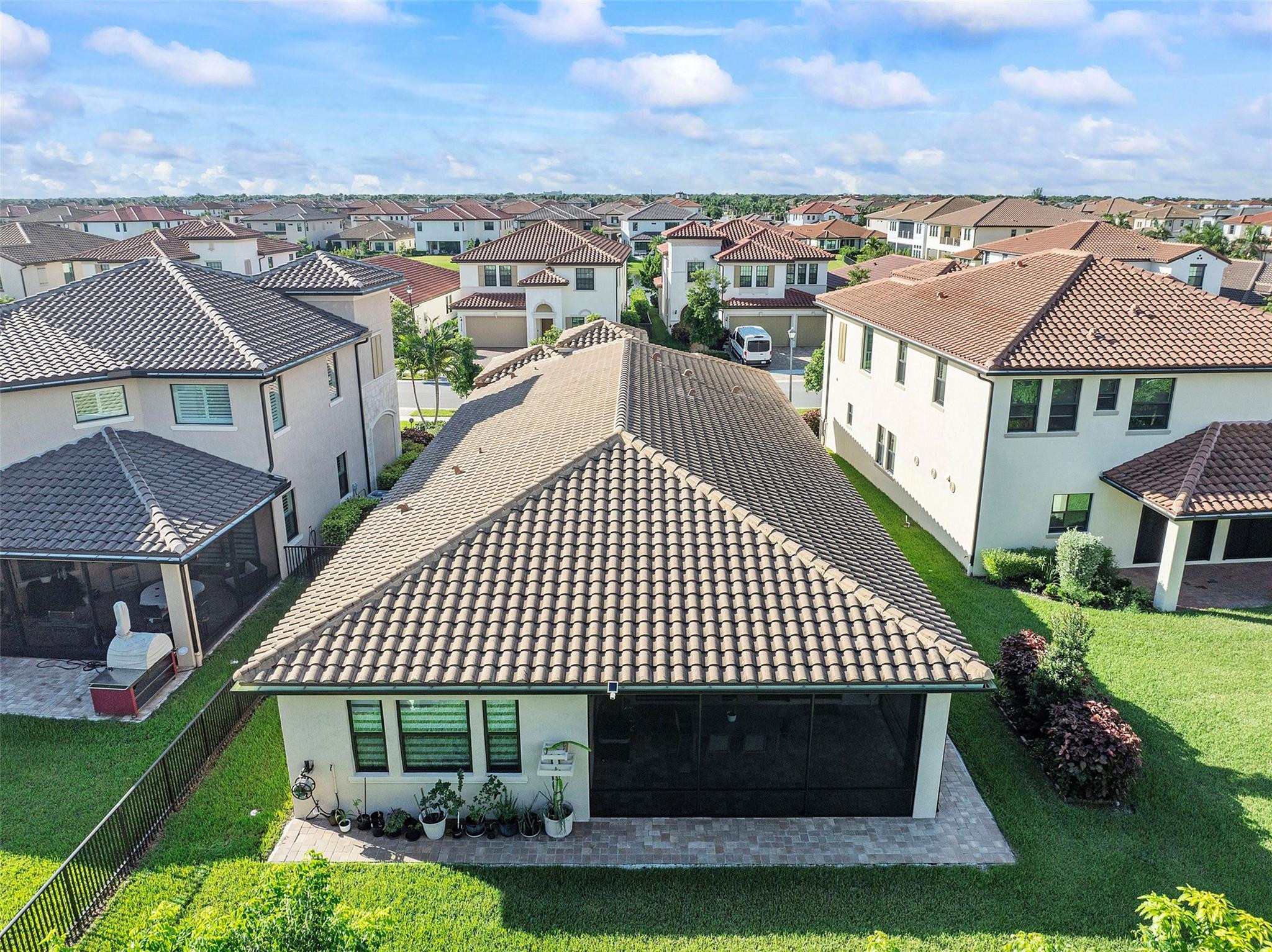 PARKLAND BAY - Residential