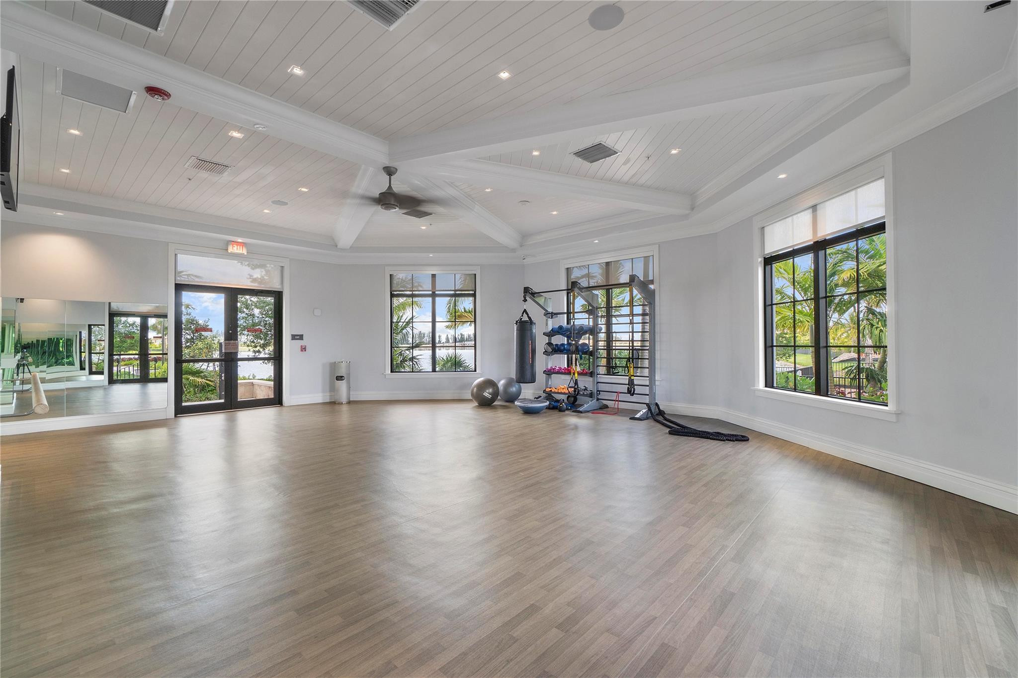 PARKLAND BAY - Residential