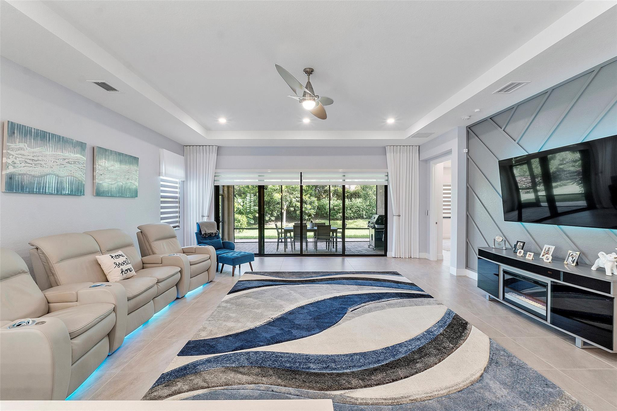 PARKLAND BAY - Residential
