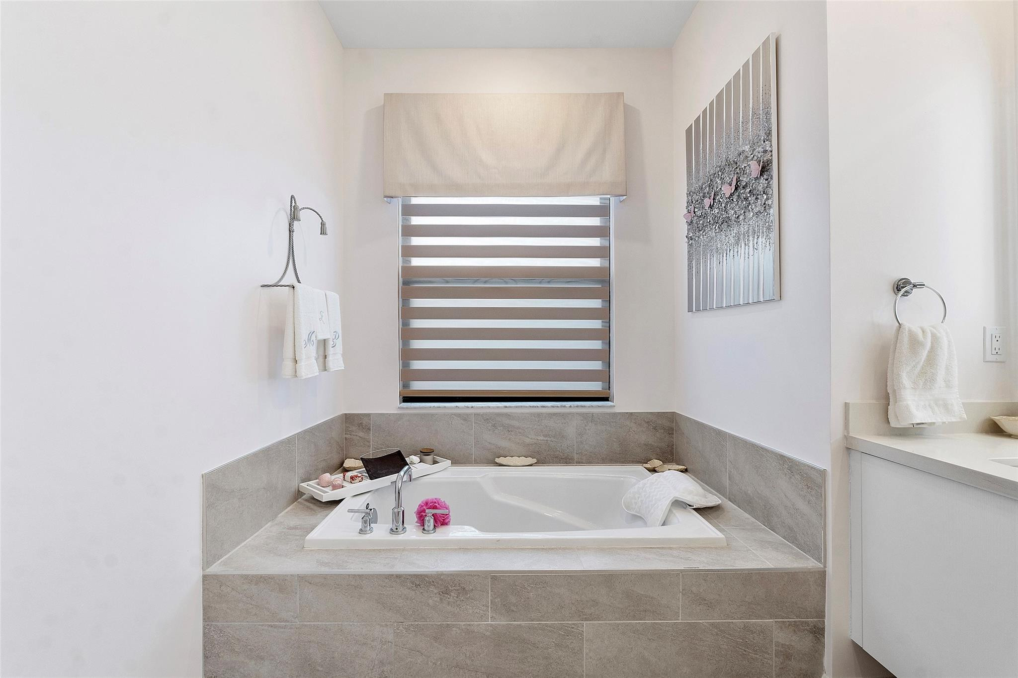 PARKLAND BAY - Residential