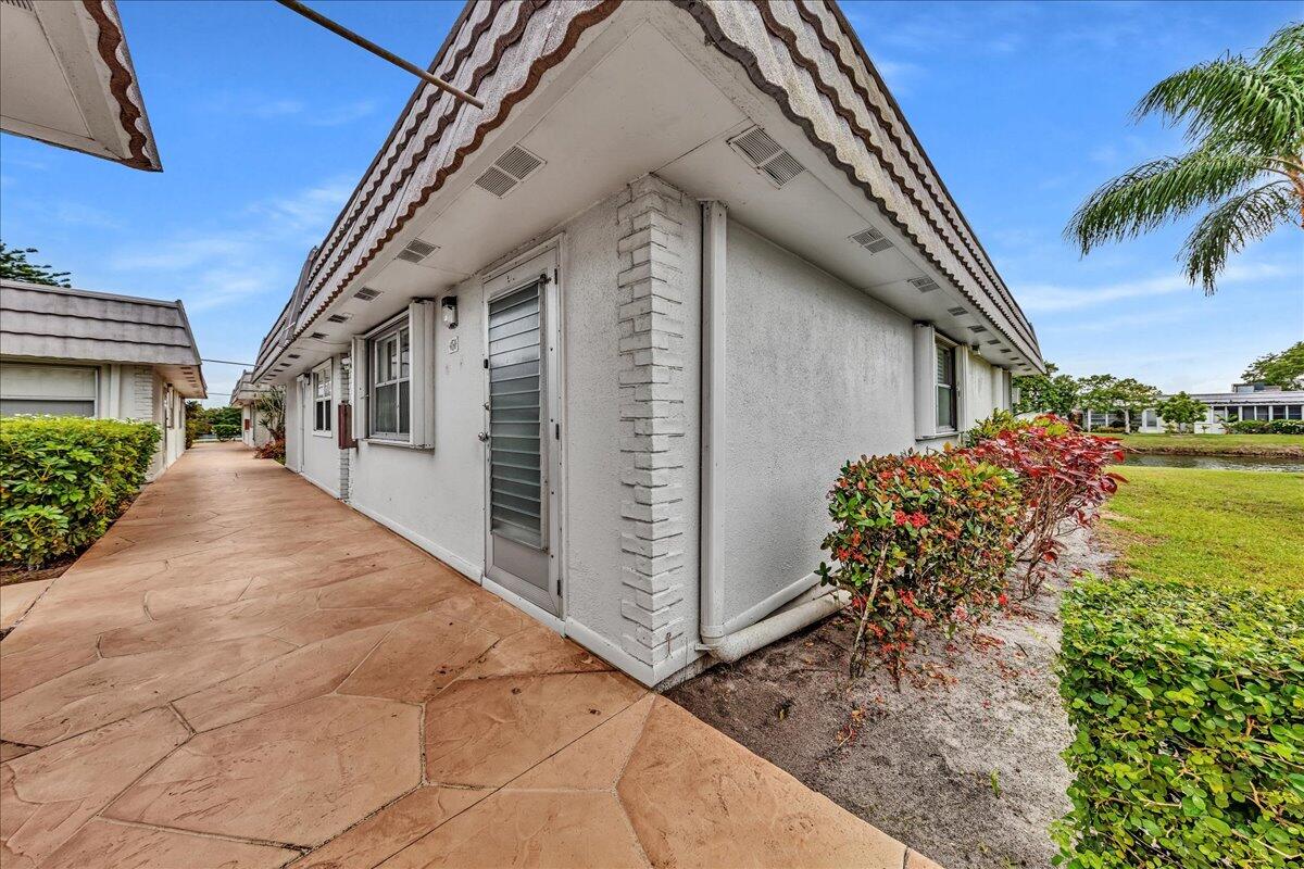 KINGS POINT VALENCIA CONDOS - Residential