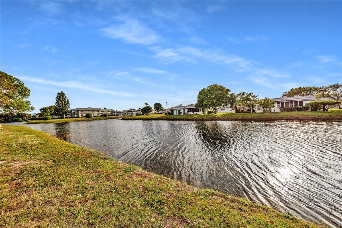 KINGS POINT VALENCIA CONDOS - Residential