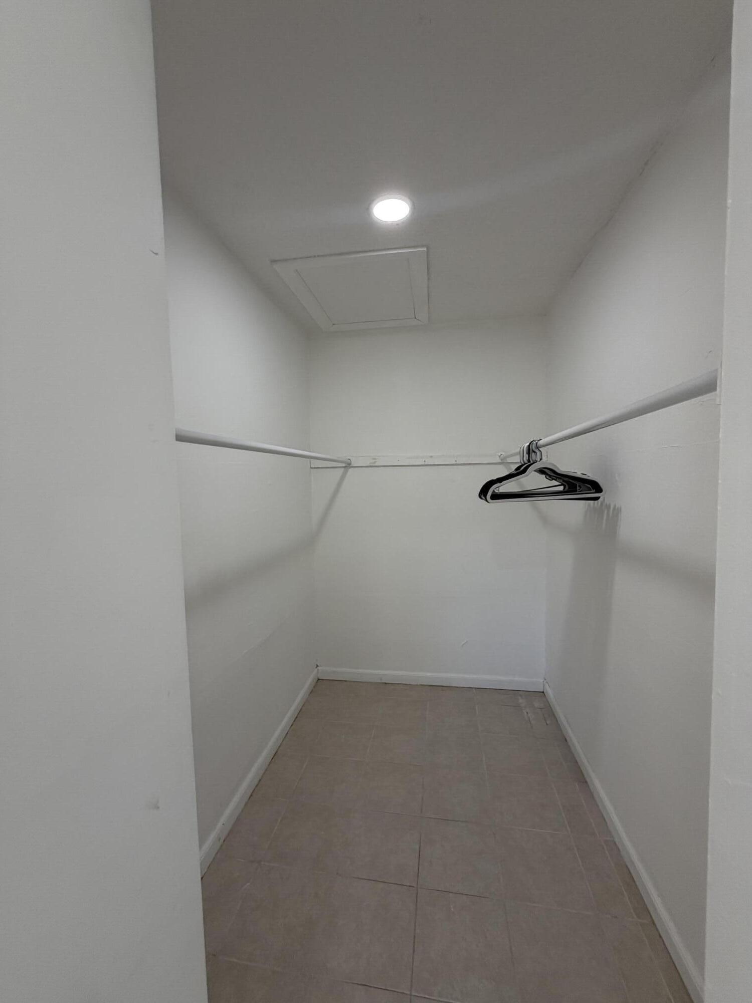 Ambassador Park 55-8 B - Residential Lease