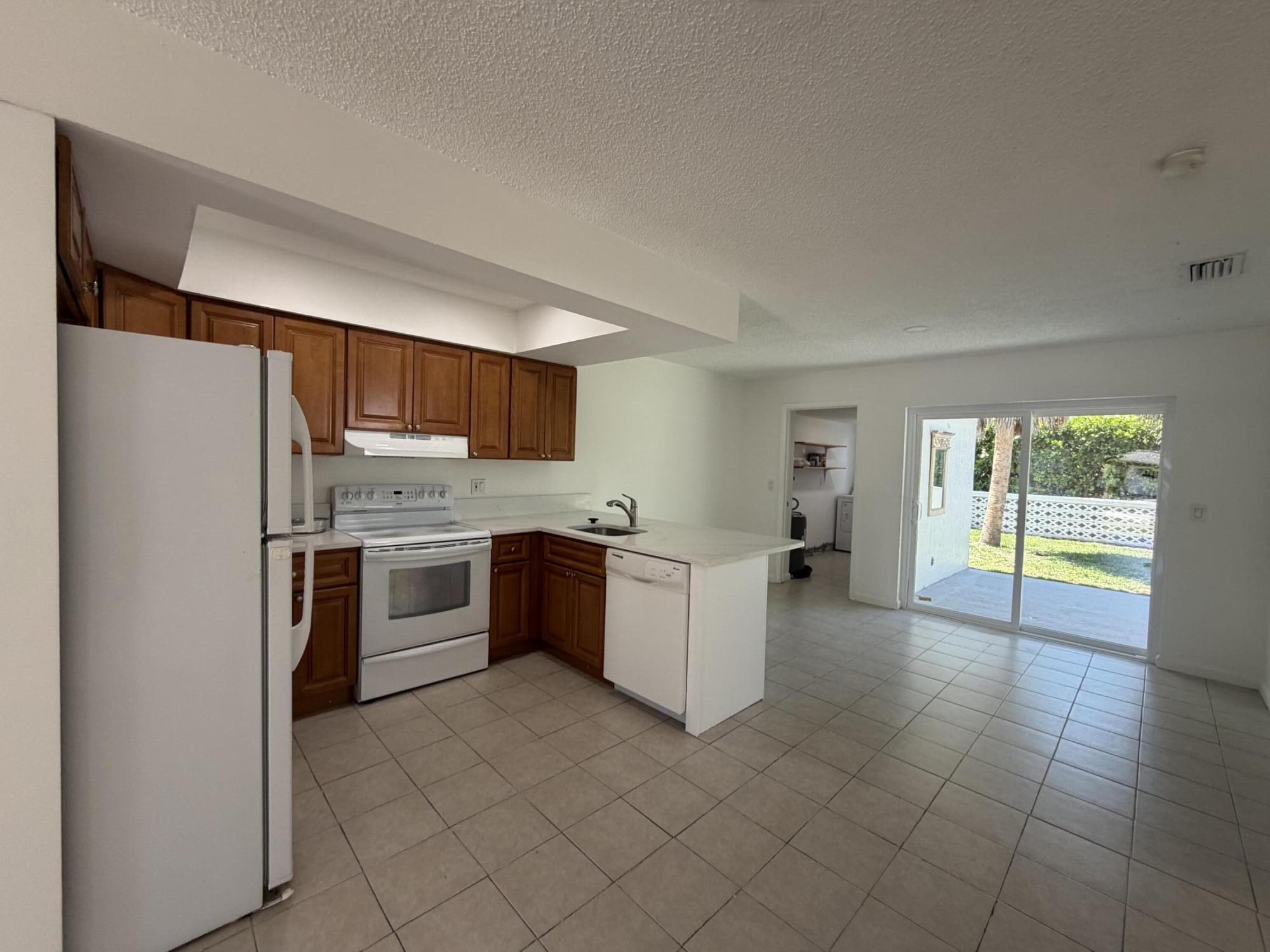Ambassador Park 55-8 B - Residential Lease