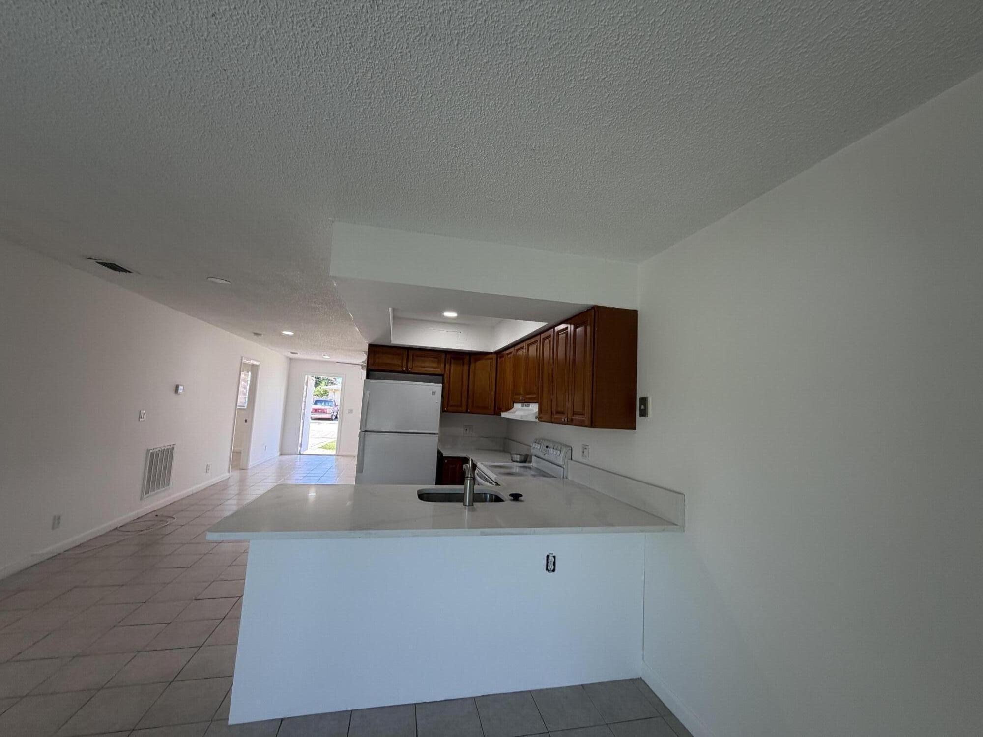 Ambassador Park 55-8 B - Residential Lease
