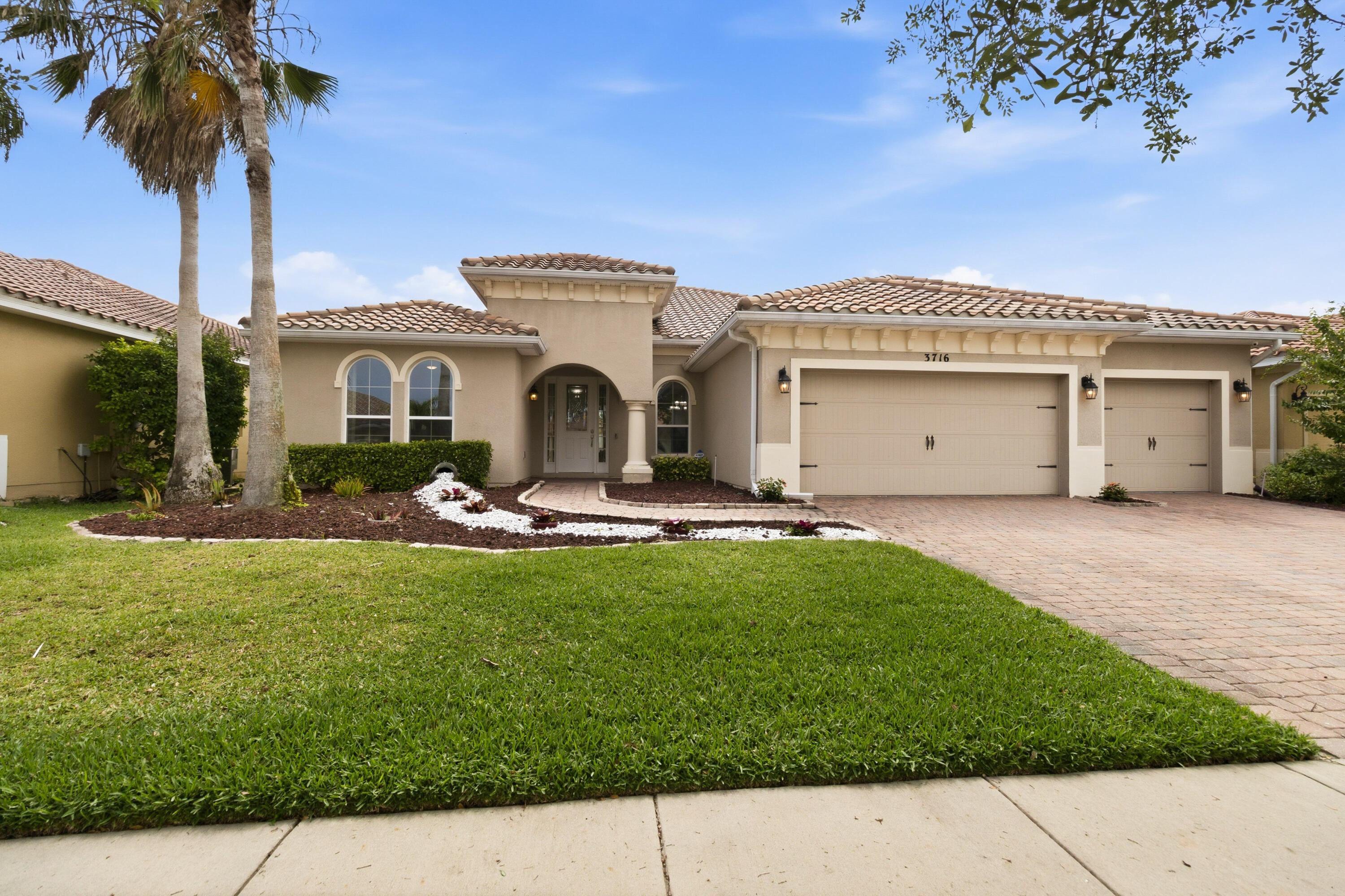 BELLALAGO PH 5 `O` - Residential