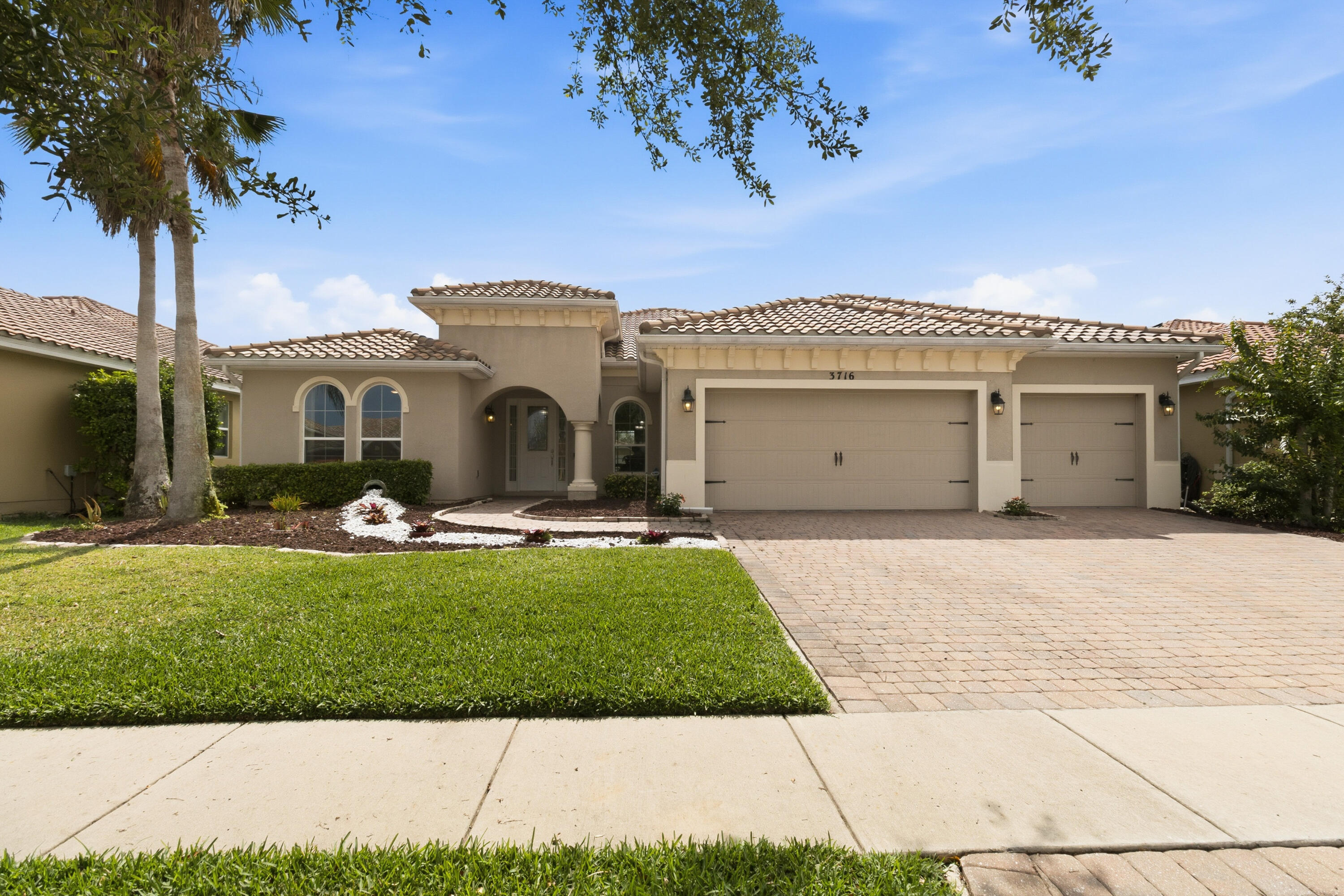 BELLALAGO PH 5 `O` - Residential