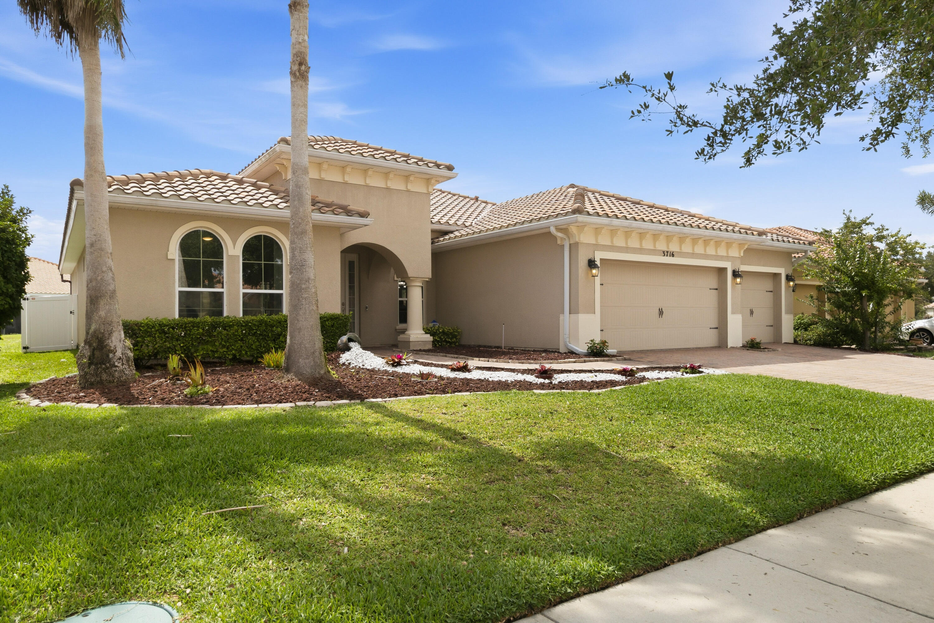 BELLALAGO PH 5 `O` - Residential