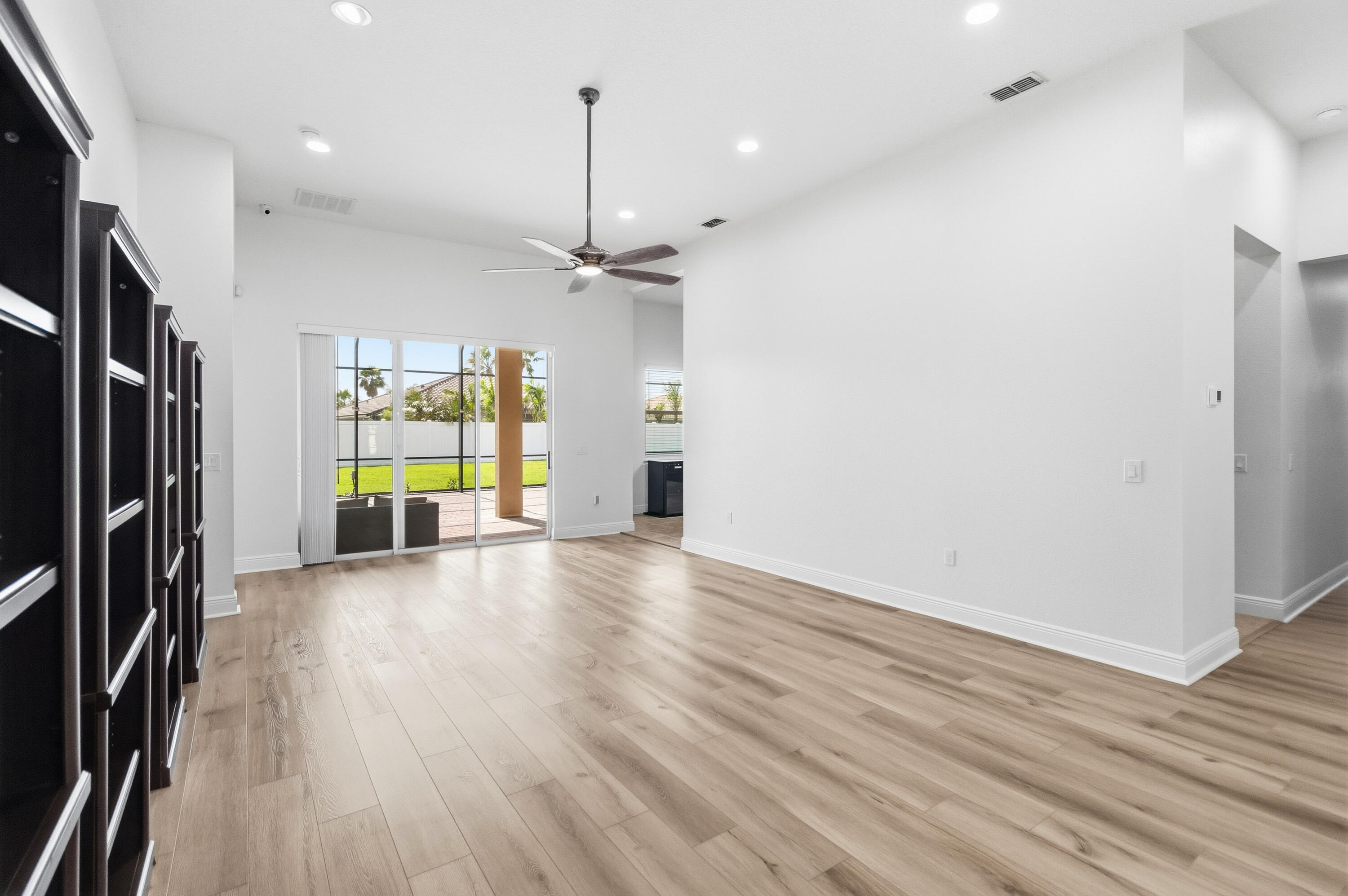 BELLALAGO PH 5 `O` - Residential
