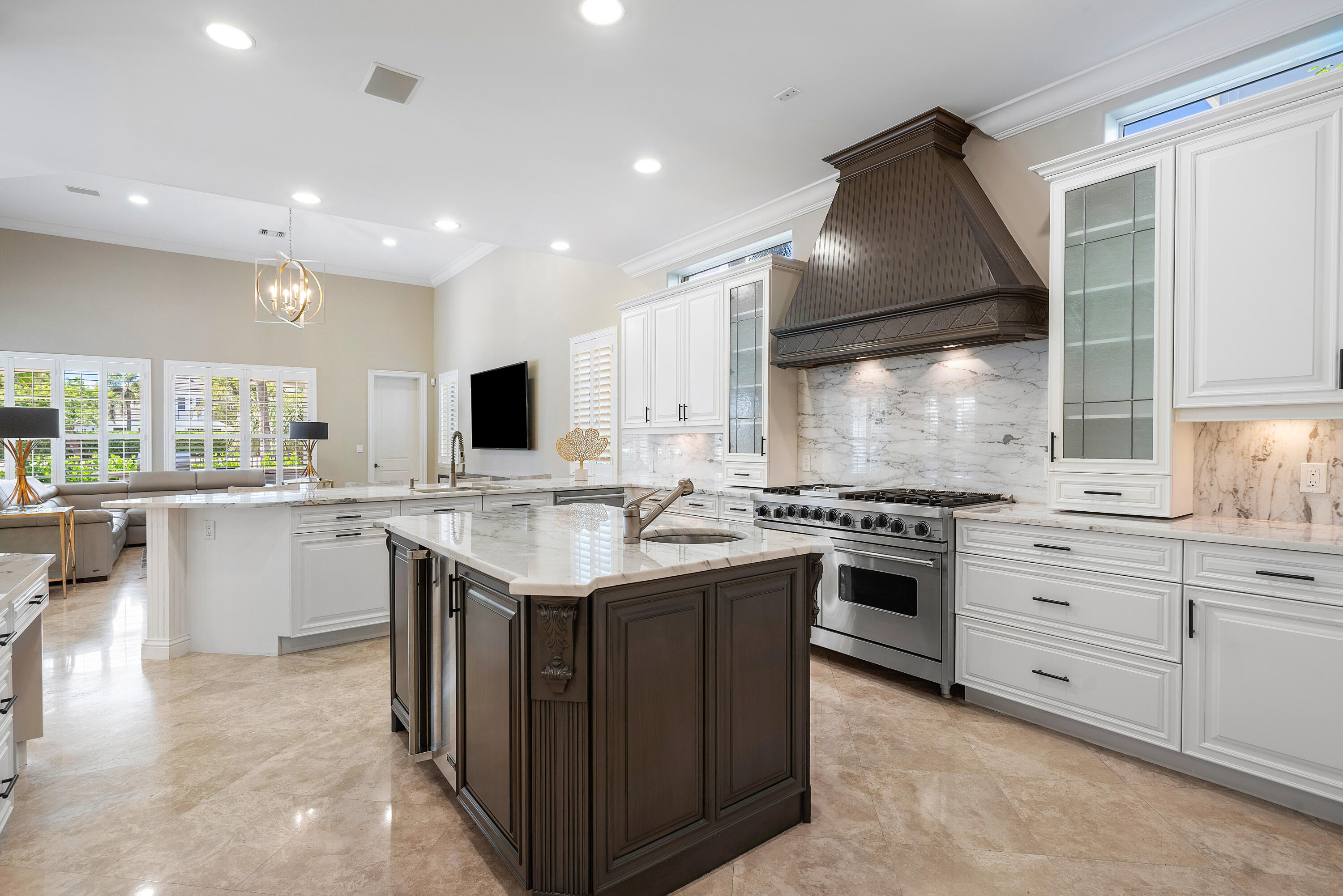 ROYAL PALM YACHT & COUNTRY CLUB - Residential