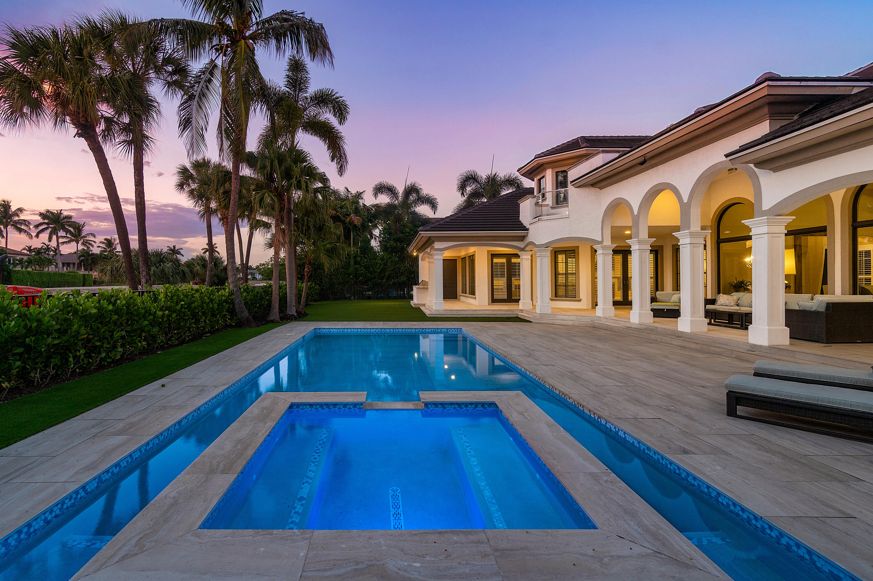 ROYAL PALM YACHT & COUNTRY CLUB - Residential