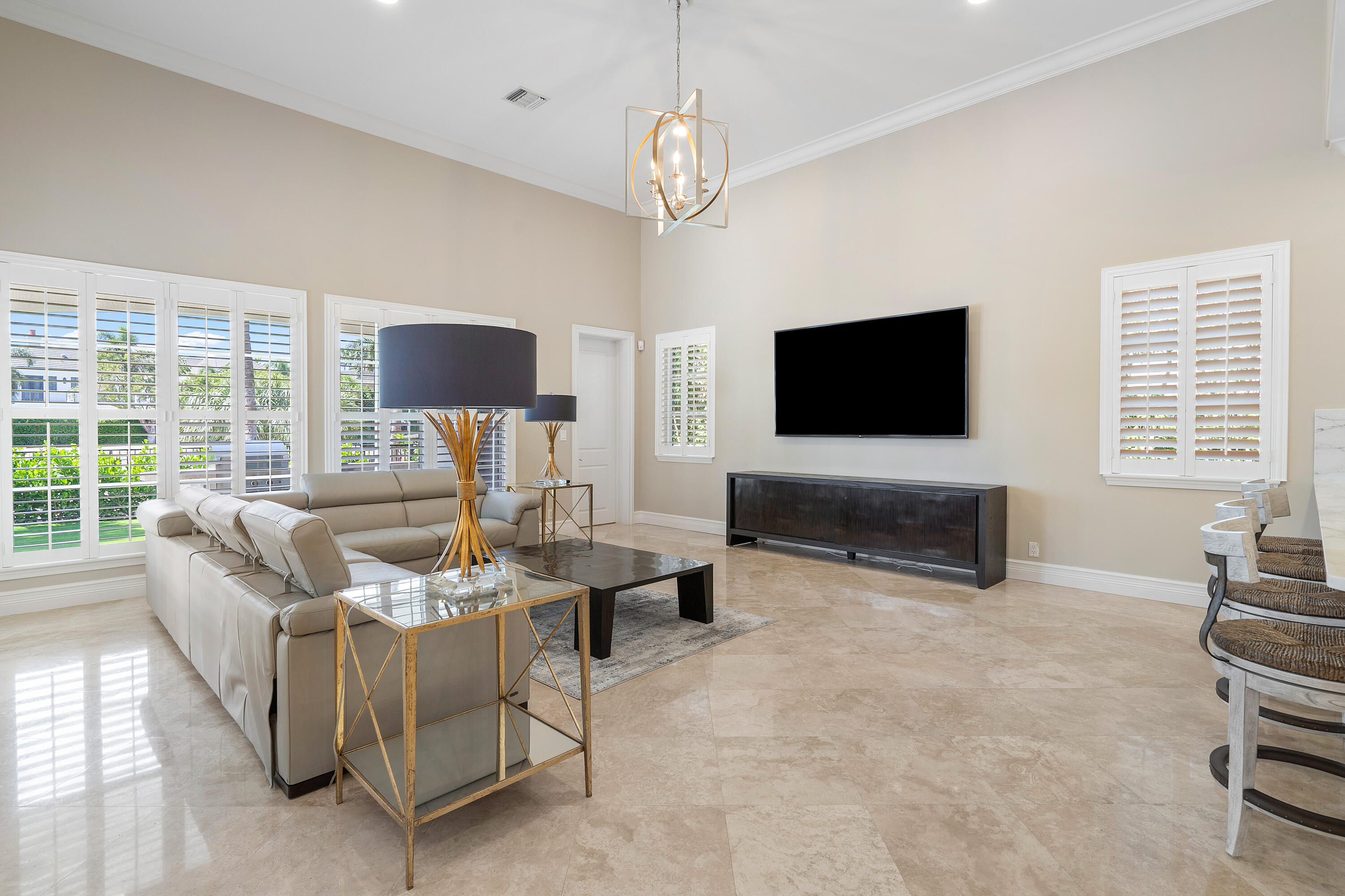 ROYAL PALM YACHT & COUNTRY CLUB - Residential