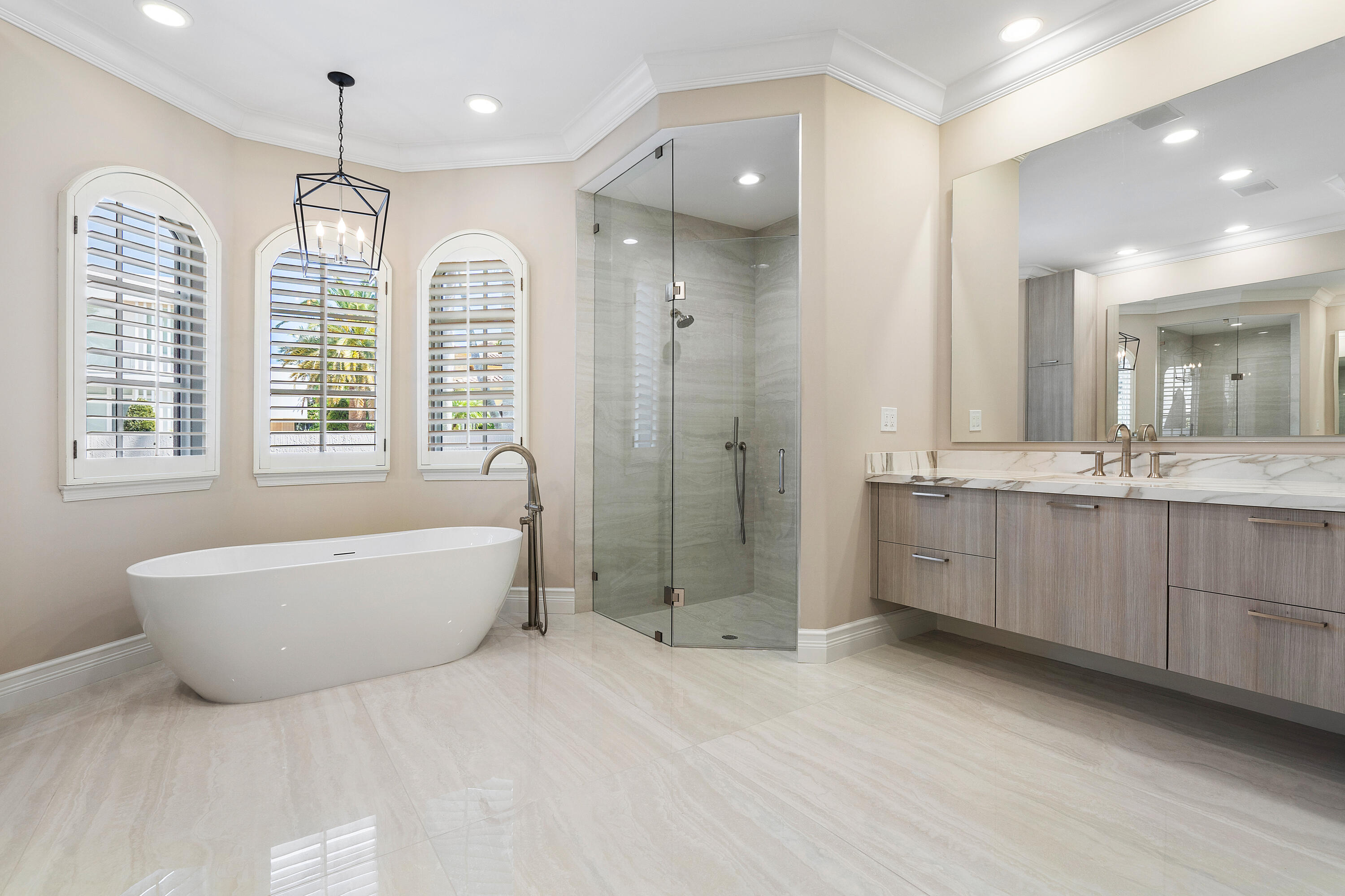 ROYAL PALM YACHT & COUNTRY CLUB - Residential