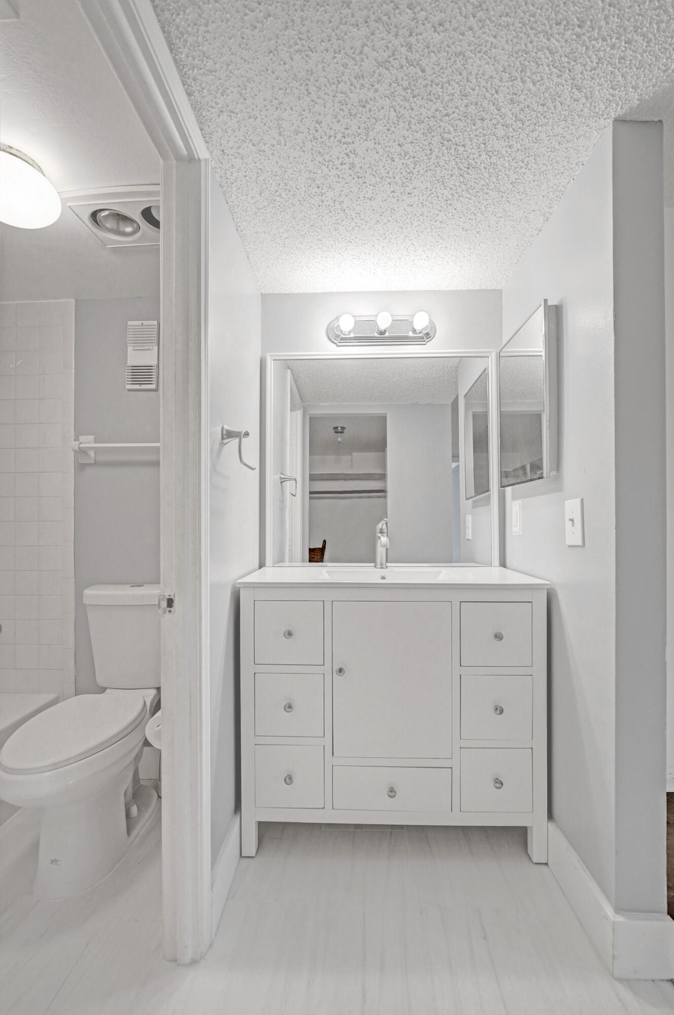 POINCIANA 7 OF PINE ISLAND RIDGE - Residential Lease