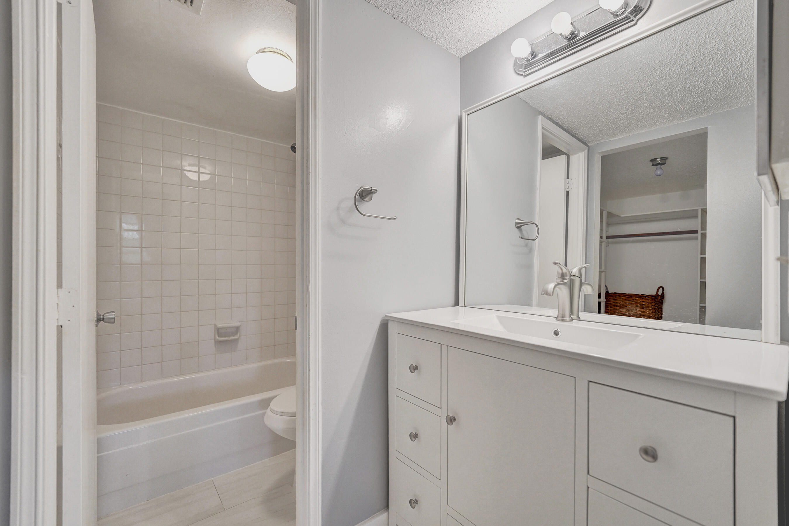 POINCIANA 7 OF PINE ISLAND RIDGE - Residential Lease