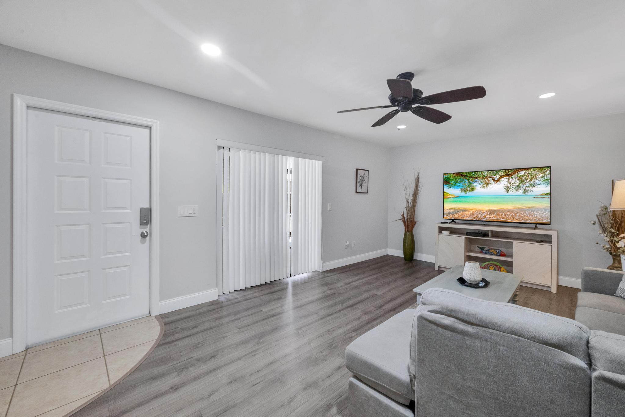 CAMELOT GARDENS PHASES 1 THRU 11 - Residential Lease
