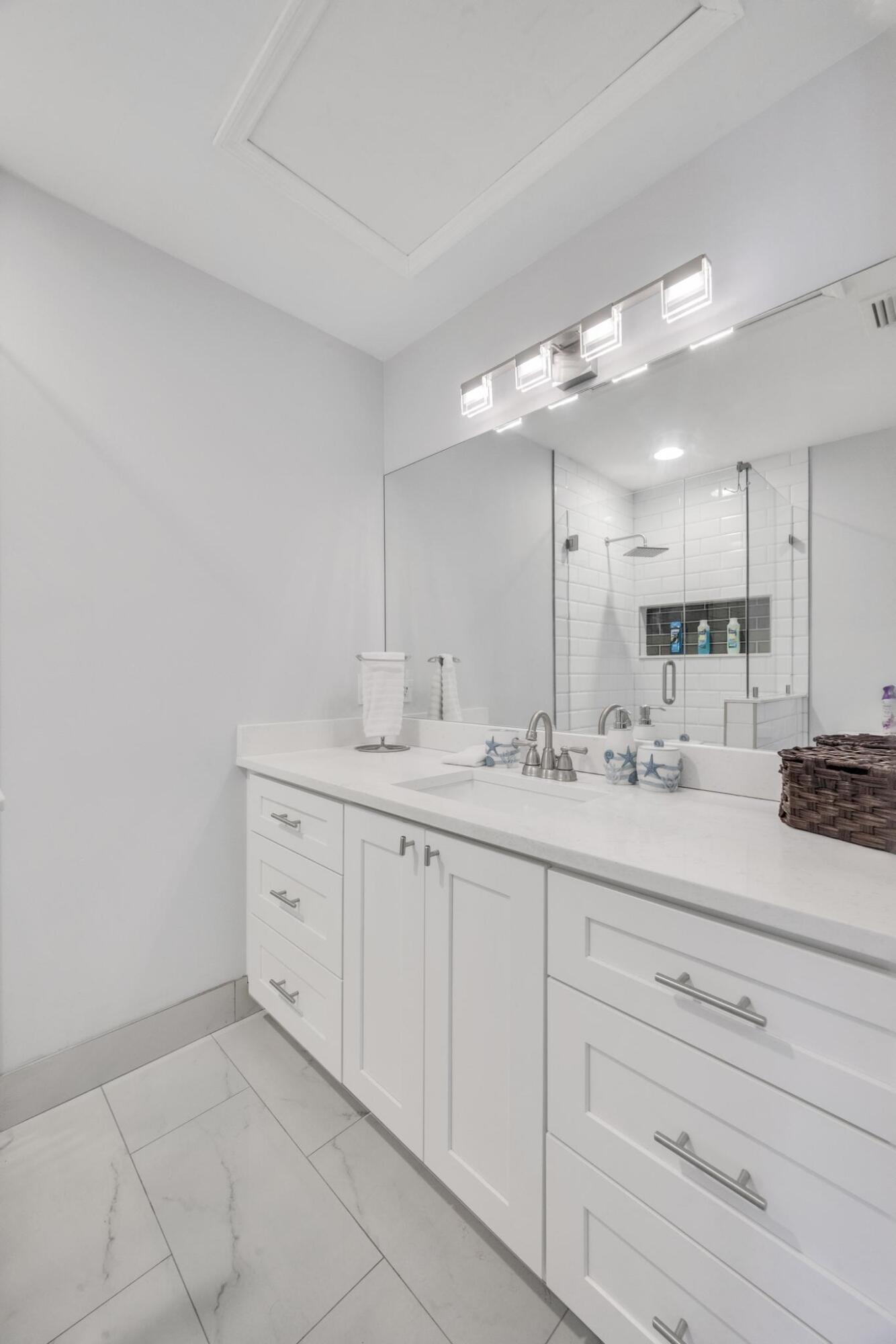 CAMELOT GARDENS PHASES 1 THRU 11 - Residential Lease