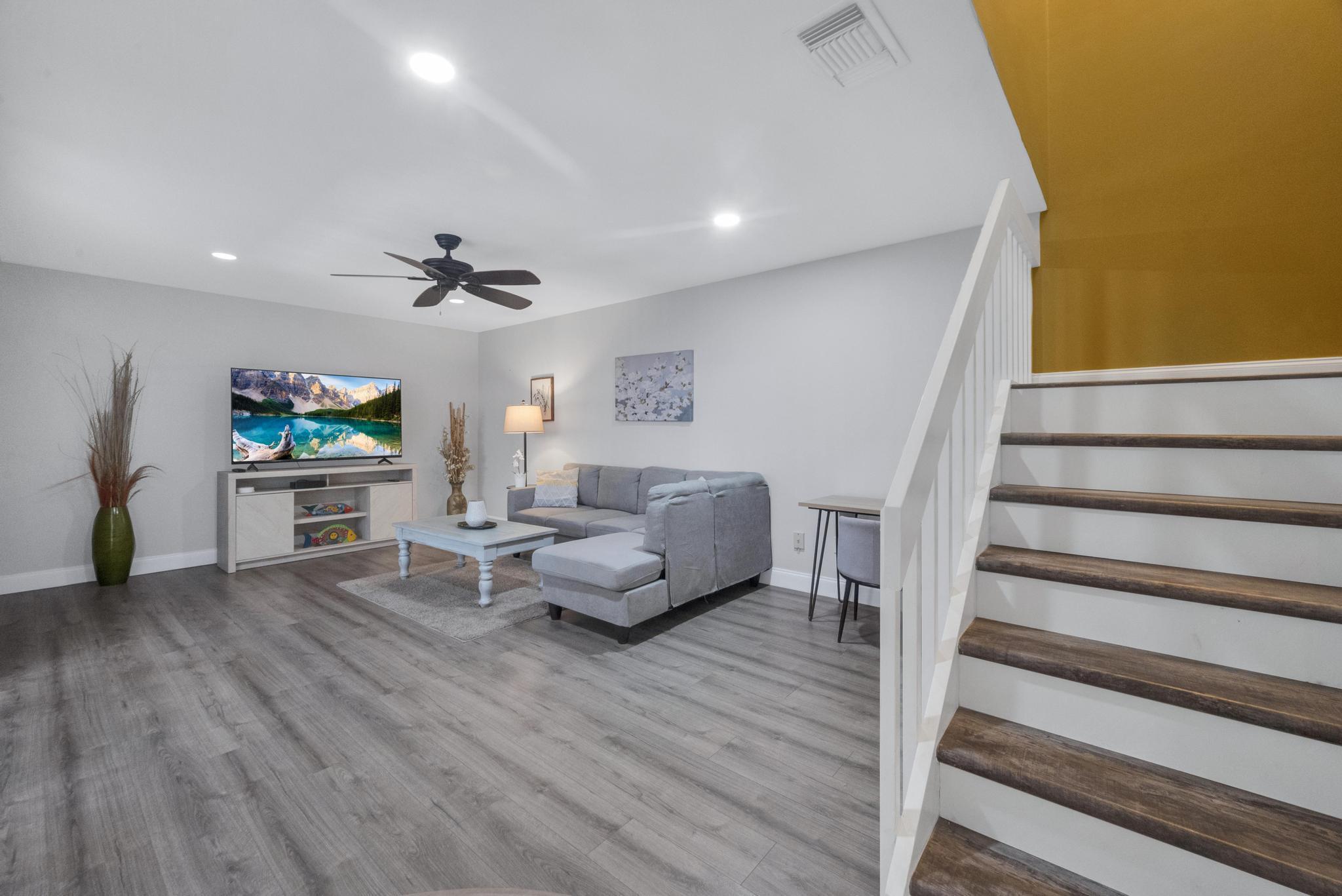 CAMELOT GARDENS PHASES 1 THRU 11 - Residential Lease