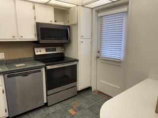NO 9 PALM-AIRE COUNTRY CLUB - Residential Lease