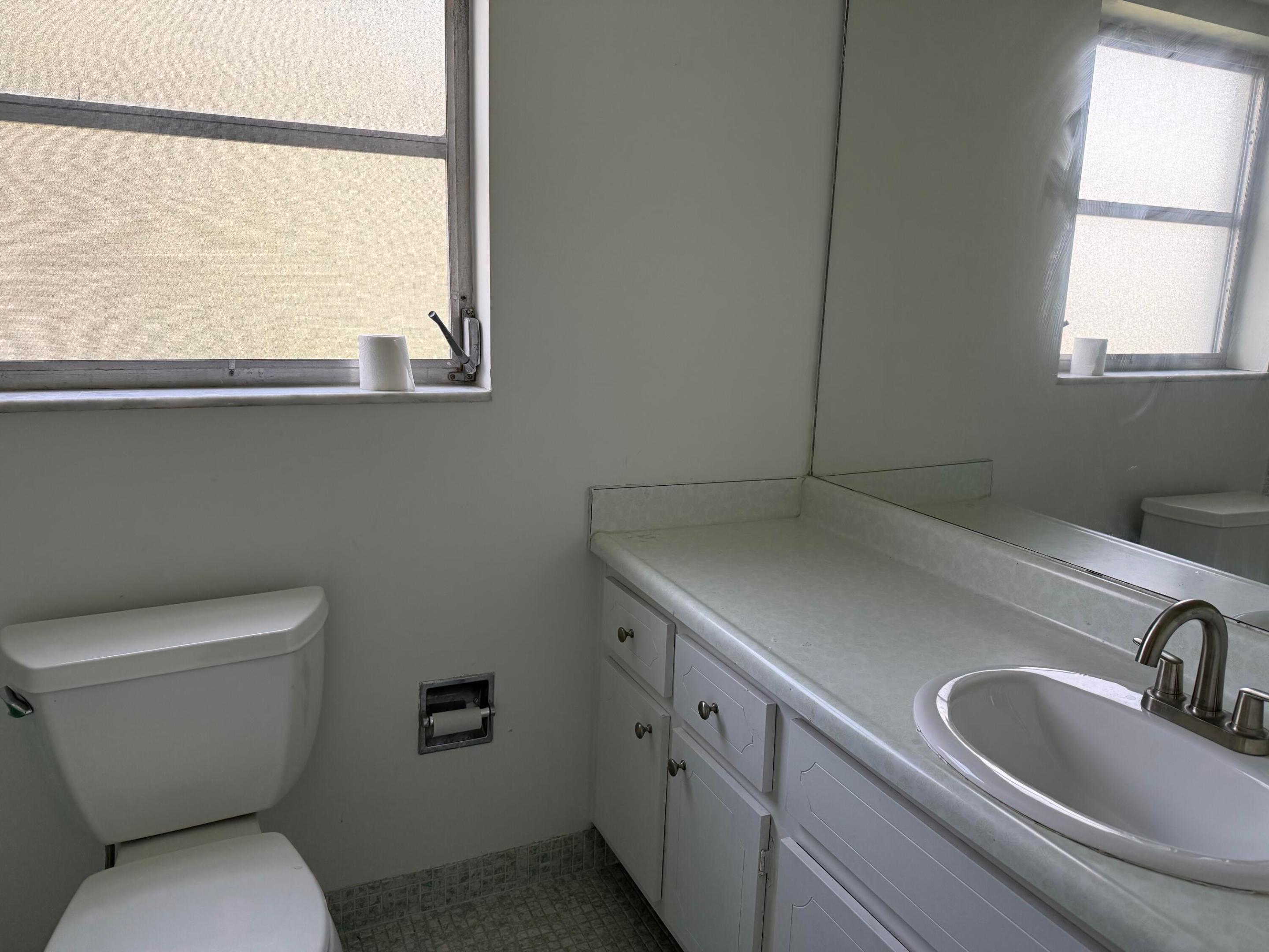 NO 9 PALM-AIRE COUNTRY CLUB - Residential Lease