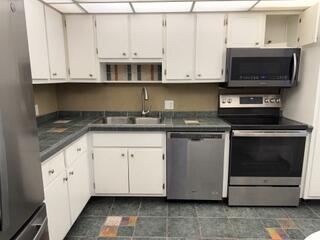 NO 9 PALM-AIRE COUNTRY CLUB - Residential Lease