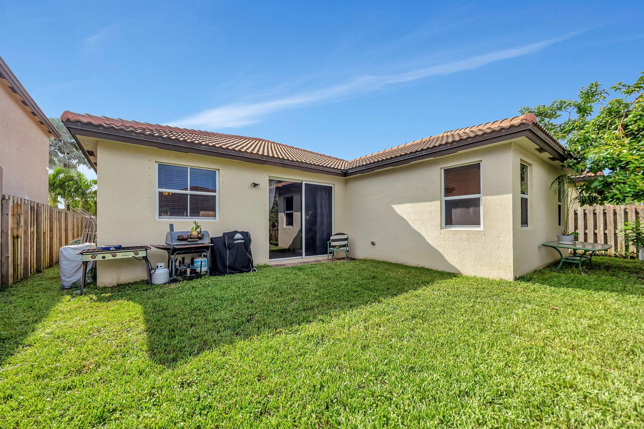 HEMINGWAY POINT - Residential