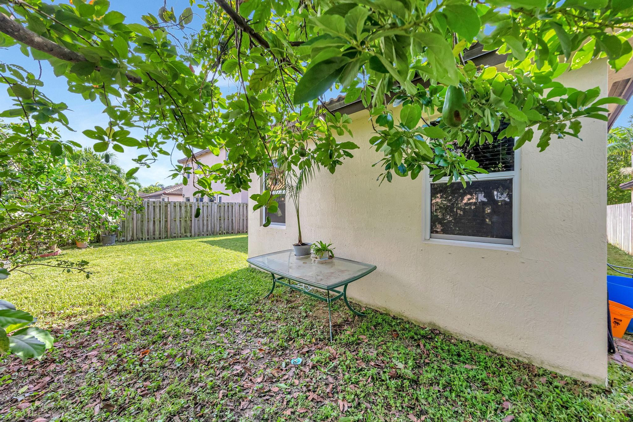 HEMINGWAY POINT - Residential