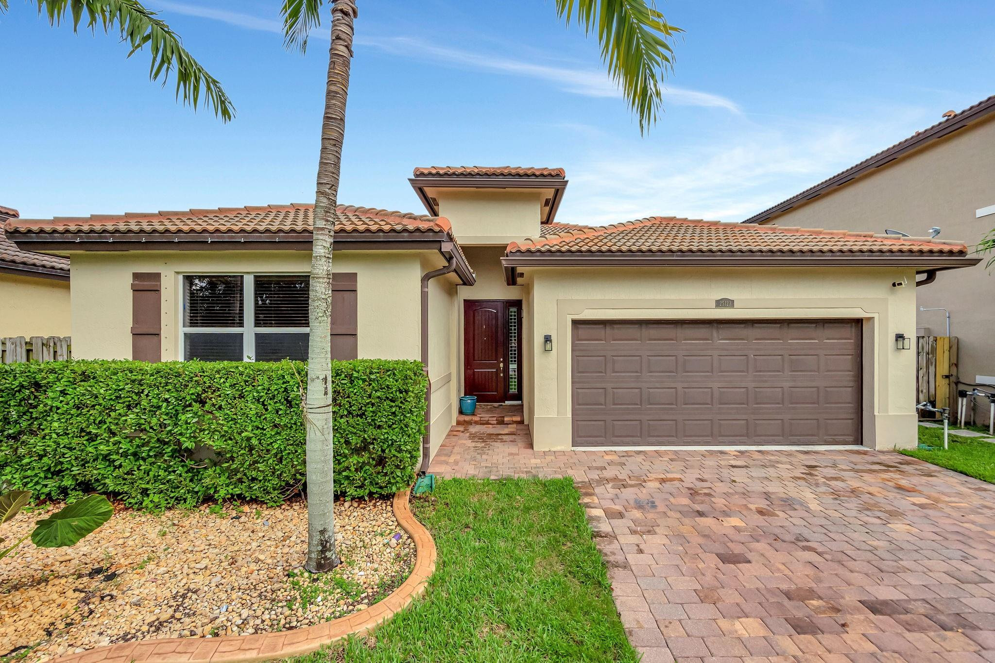 HEMINGWAY POINT - Residential