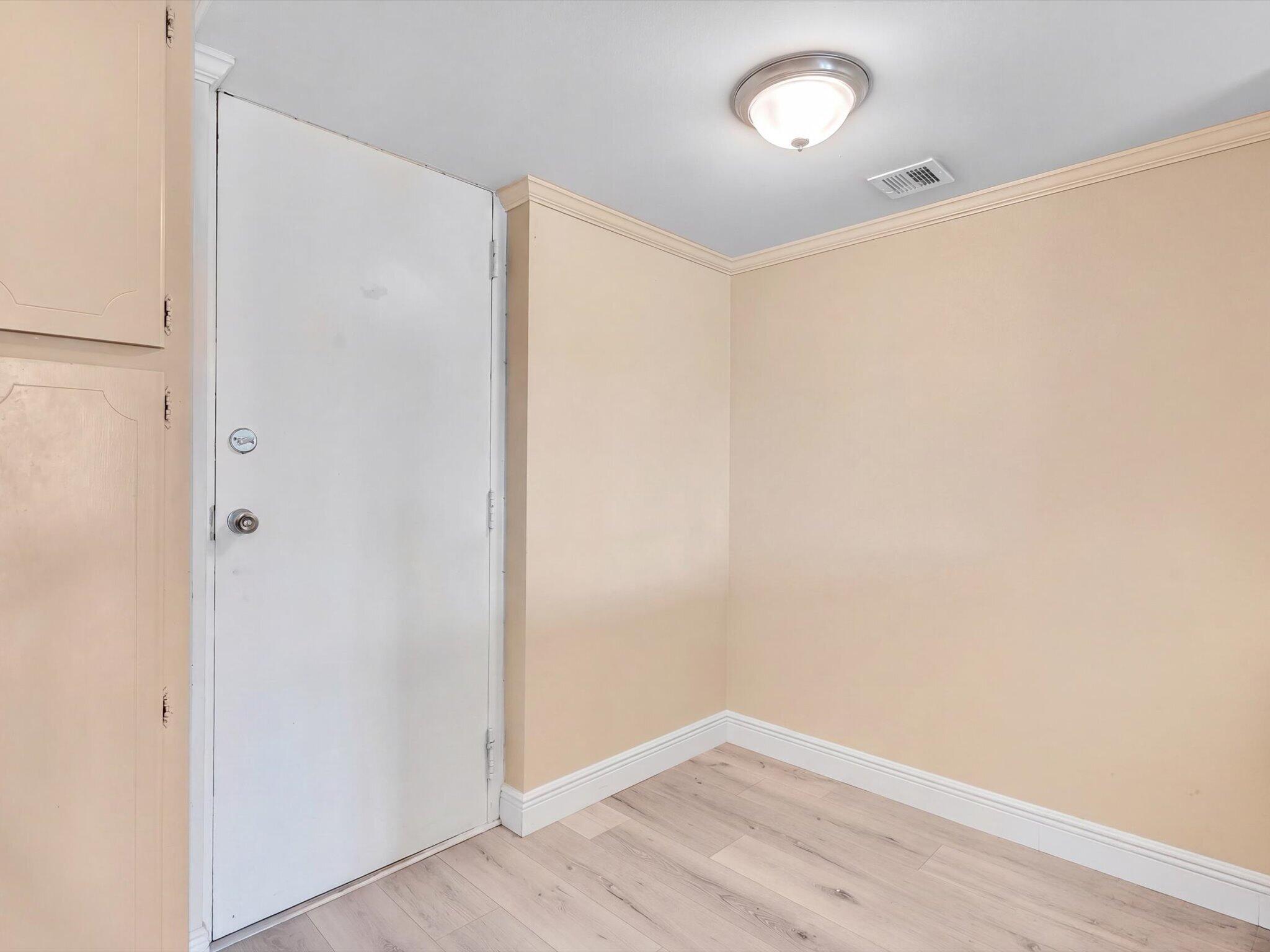 RIVER REACH CONDOMINIUM VI - Residential