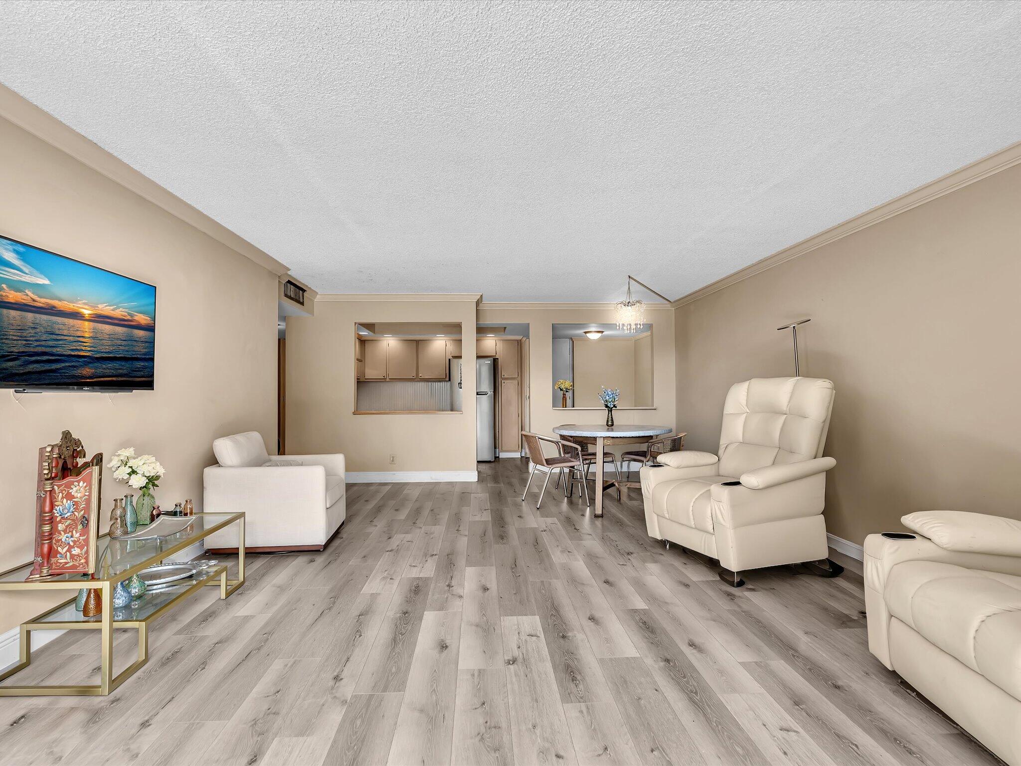 RIVER REACH CONDOMINIUM VI - Residential