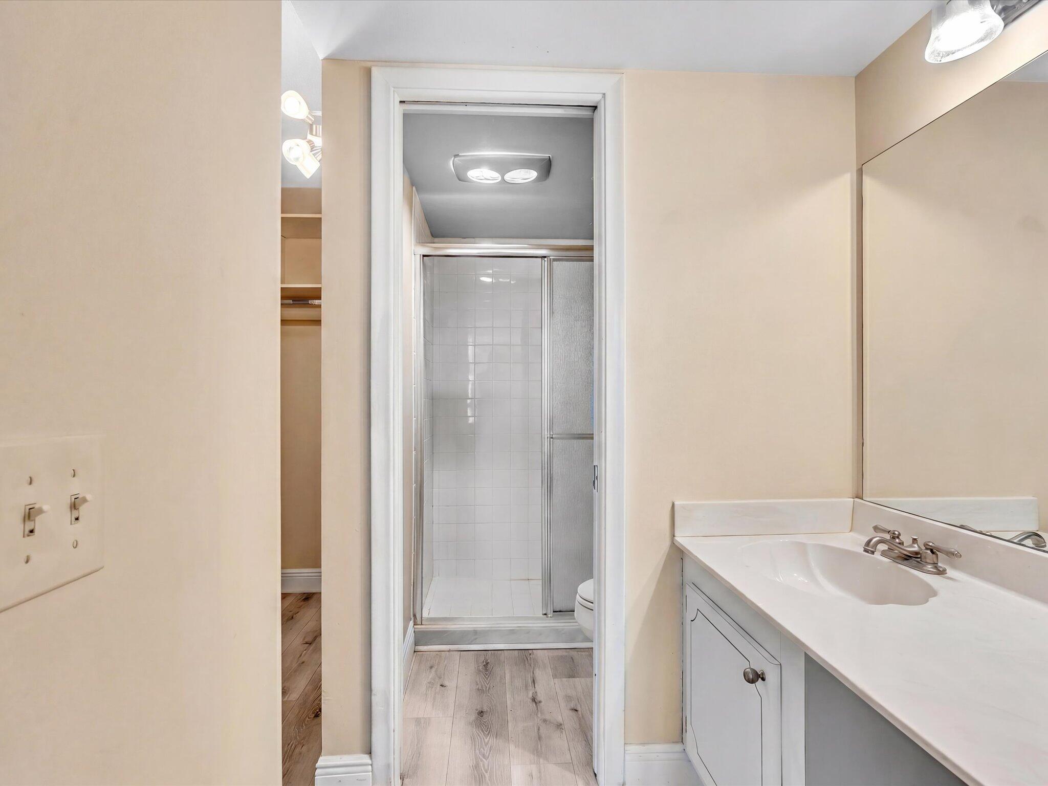 RIVER REACH CONDOMINIUM VI - Residential